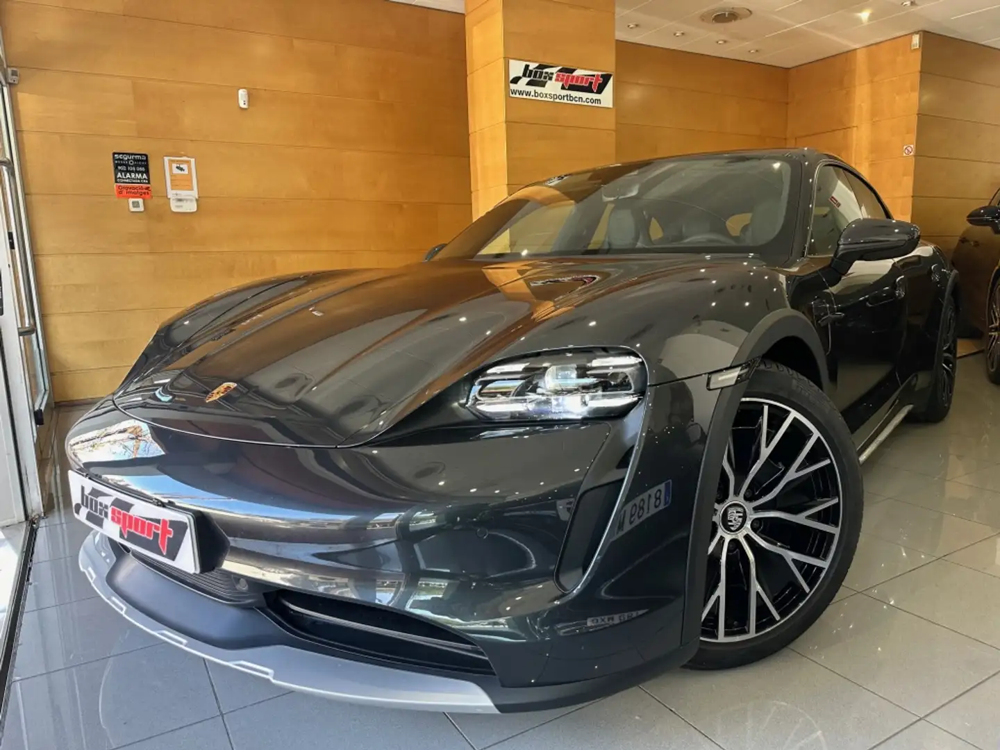 Porsche Taycan 4 Cross Turismo Gris - 1