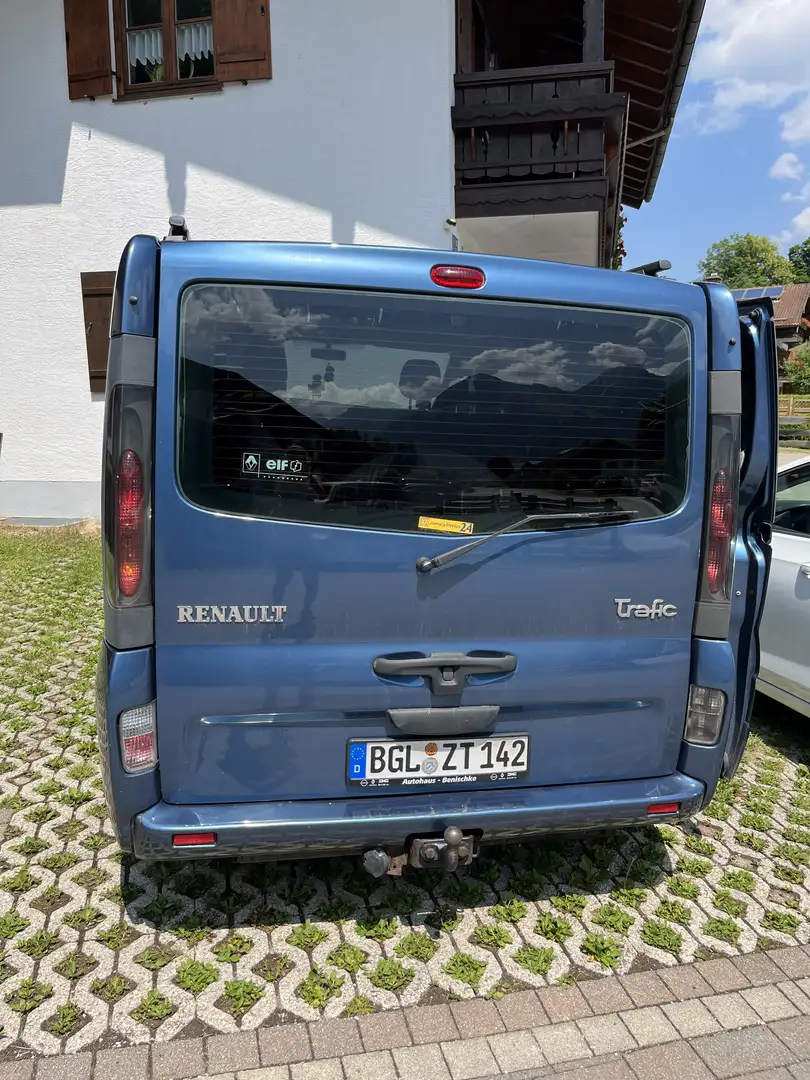 Renault Trafic Generation 2.5 dCi L1H1 Blau - 2