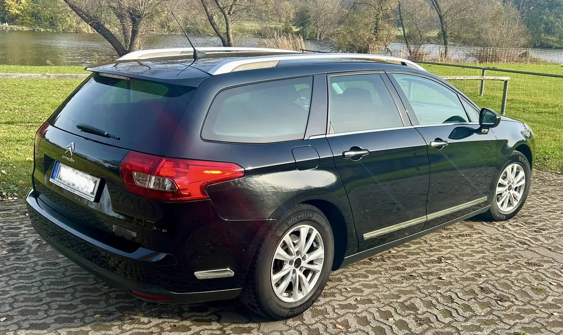 Citroen C5 Tourer BlueHDi 150 S&S Selection AHK, Euro 6 grün - 2