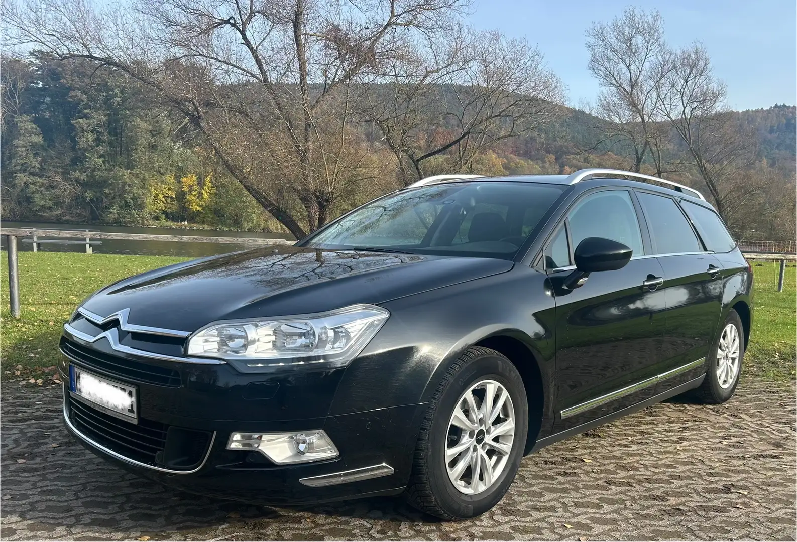 Citroen C5 Tourer BlueHDi 150 S&S Selection AHK, Euro 6 grün - 1