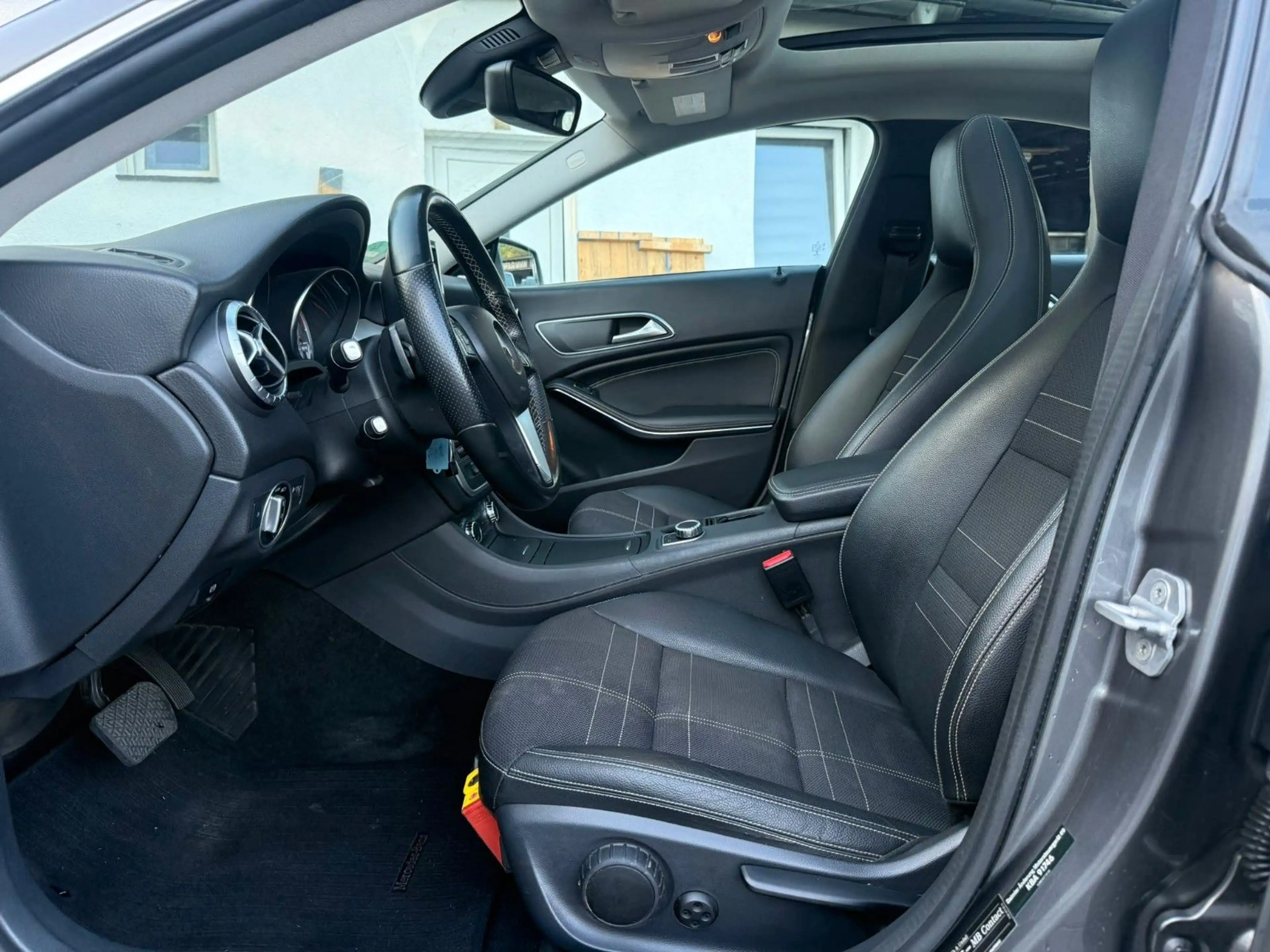 Mercedes-Benz CLA 220 CDI / d Aut.*Navi*Pano*Eu6*H&K — photo 14