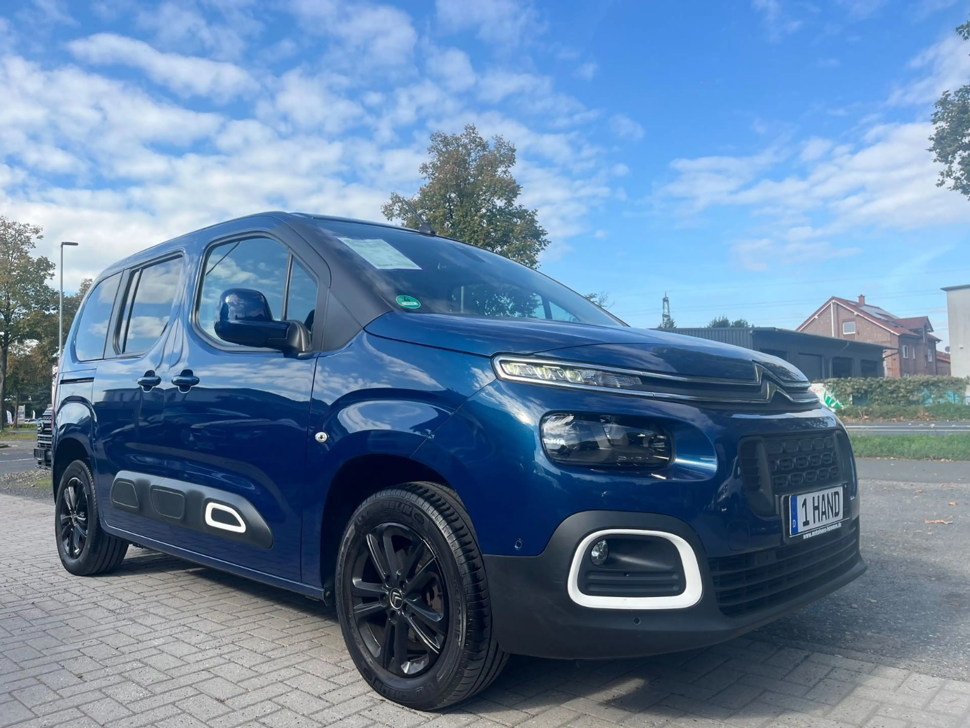 Citroen Berlingo Shine M°1Hand°Unfallfrei°AHK° — photo 7
