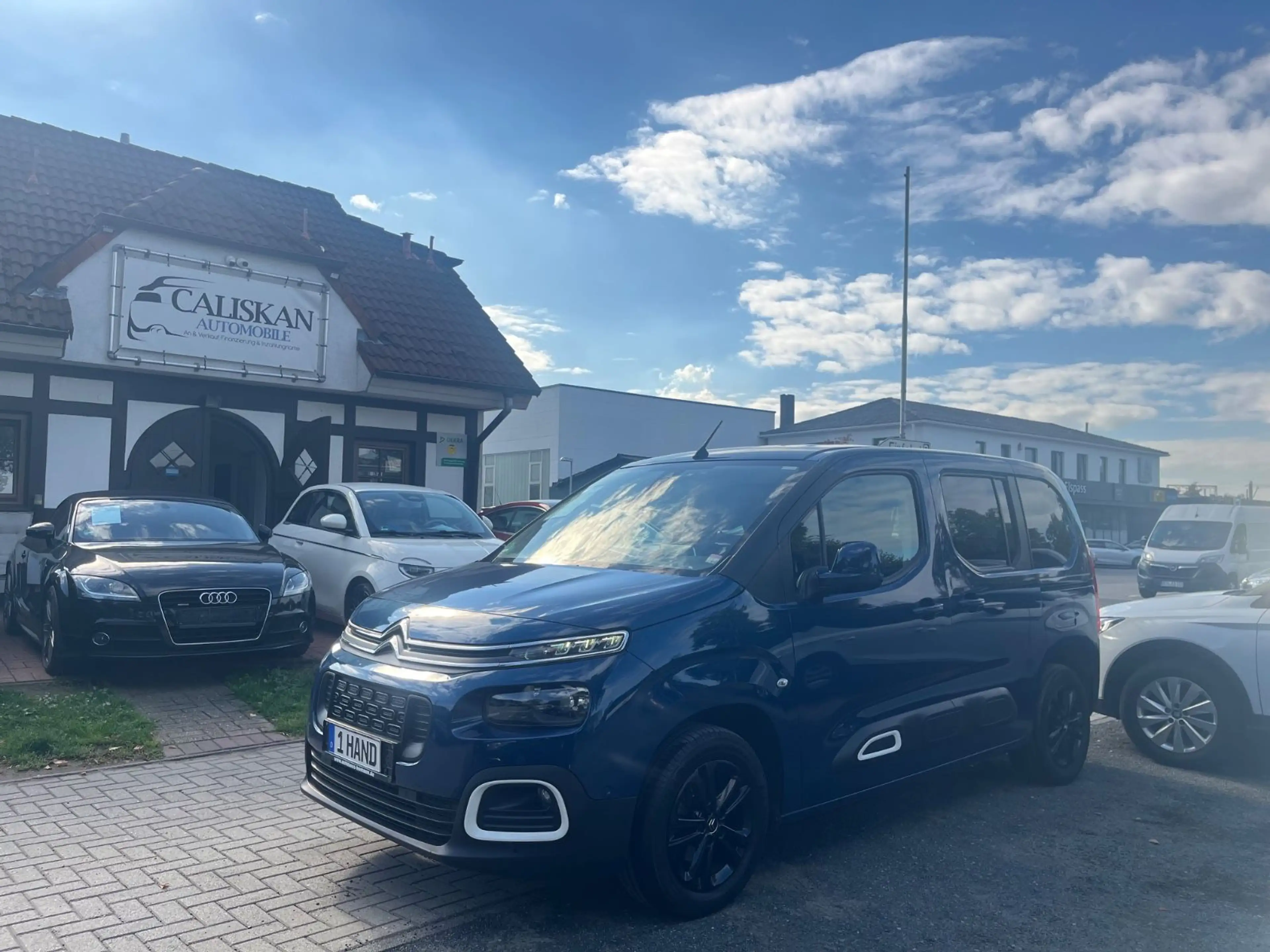 Citroen Berlingo Shine M°1Hand°Unfallfrei°AHK° — photo 6