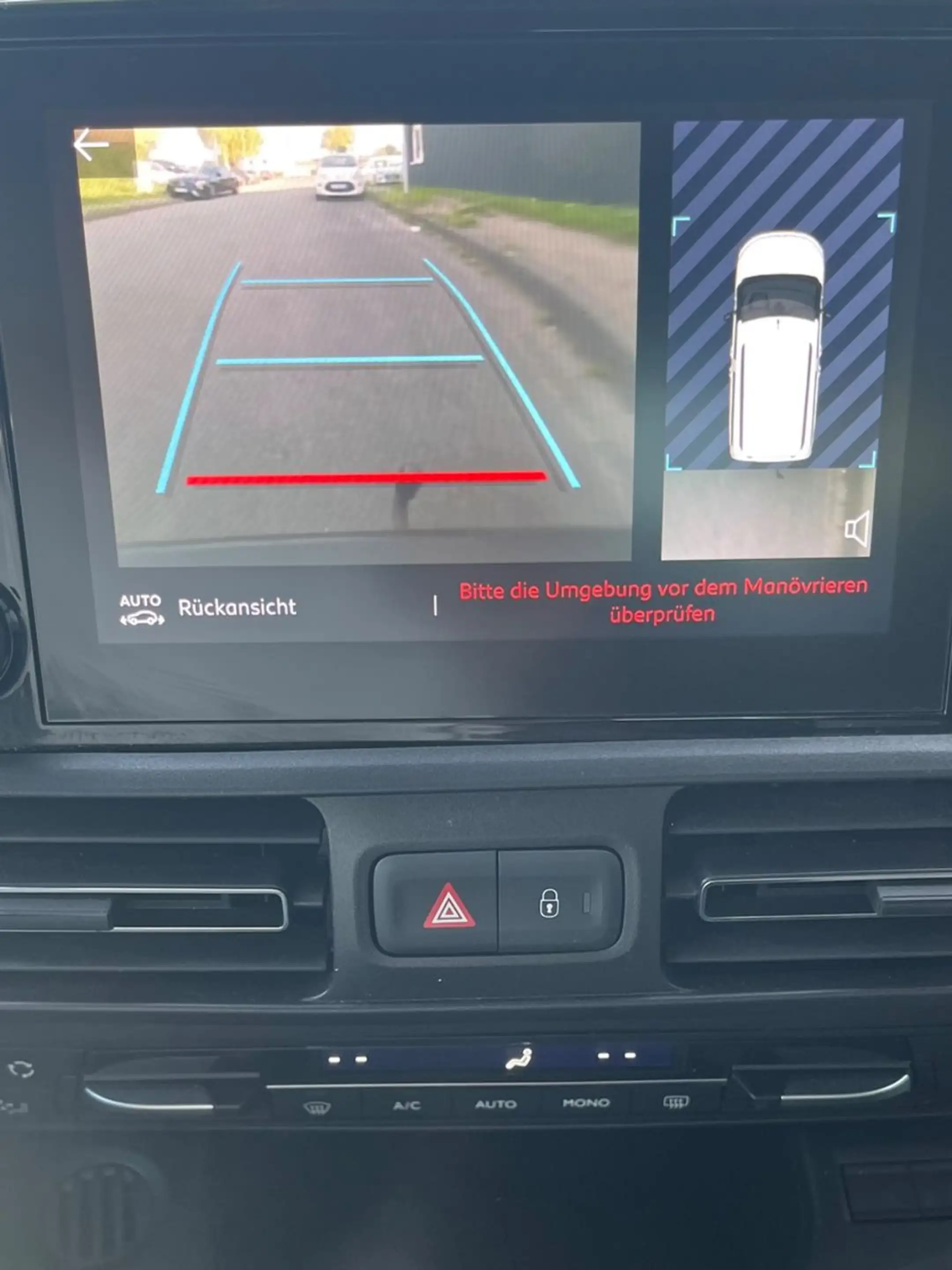 Citroen Berlingo Shine M°1Hand°Unfallfrei°AHK° — photo 11