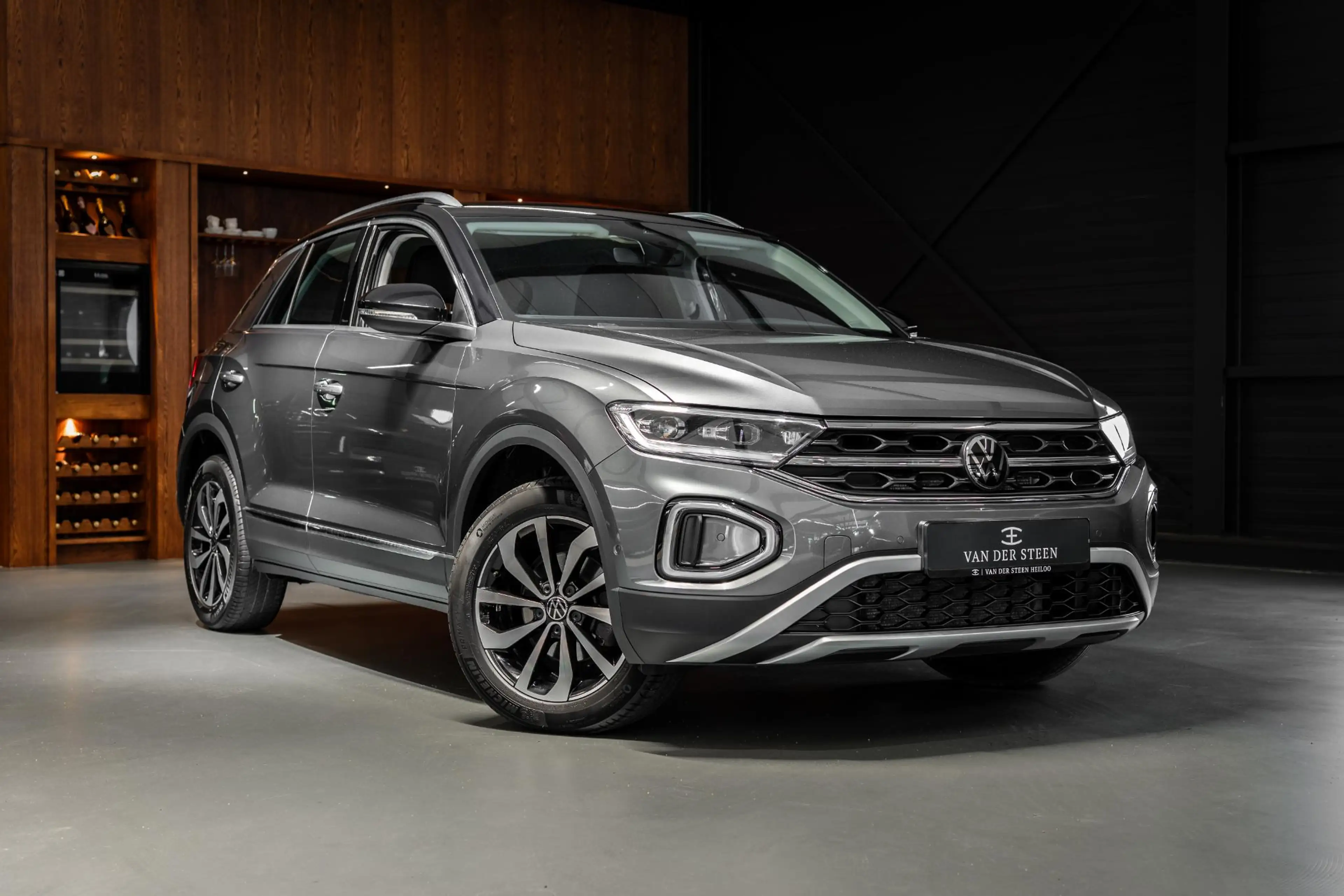 Volkswagen T-Roc 1.5 TSI Life Afn. Trekhaak | Camera — photo 13