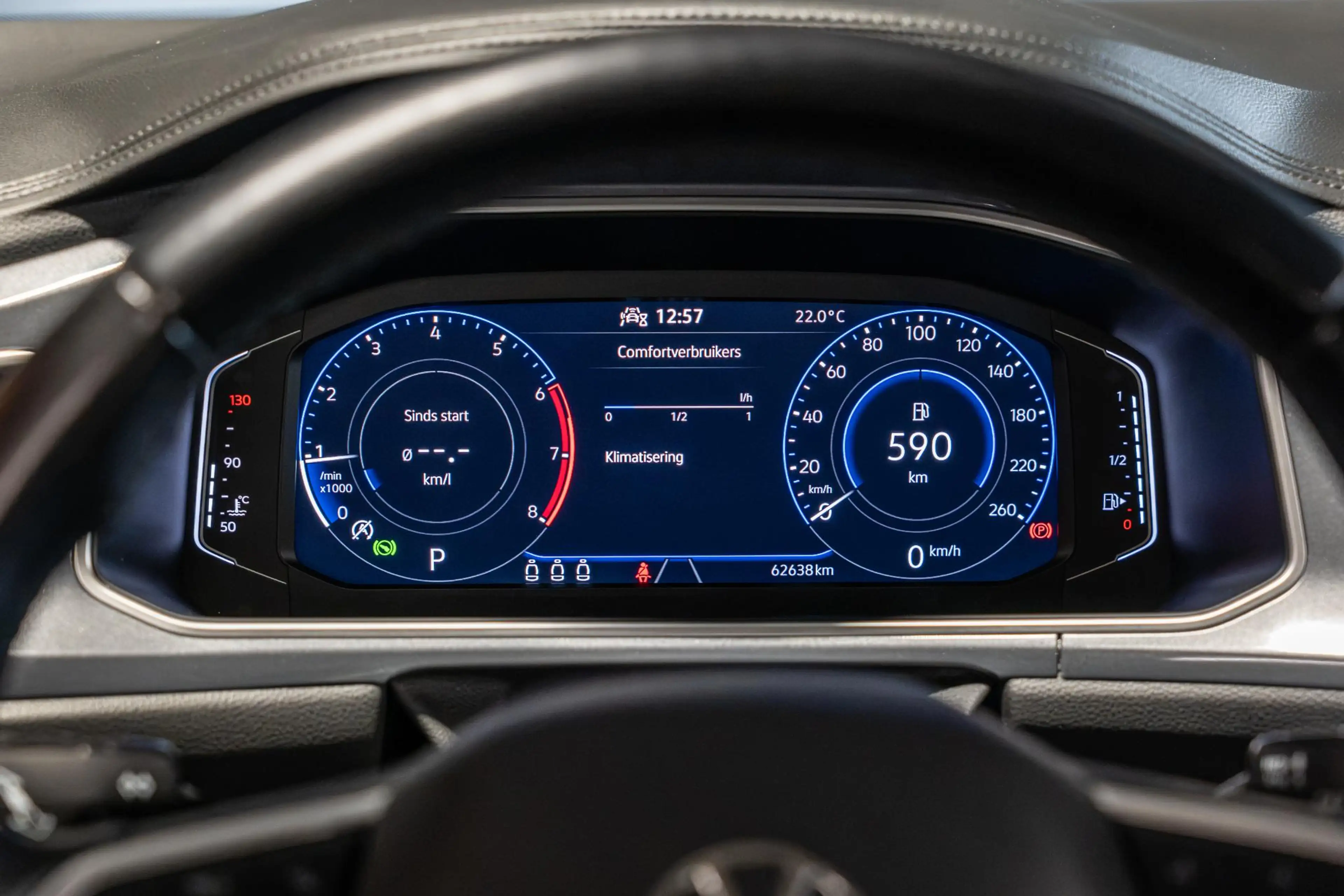 Volkswagen T-Roc 1.5 TSI Life Afn. Trekhaak | Camera — photo 9