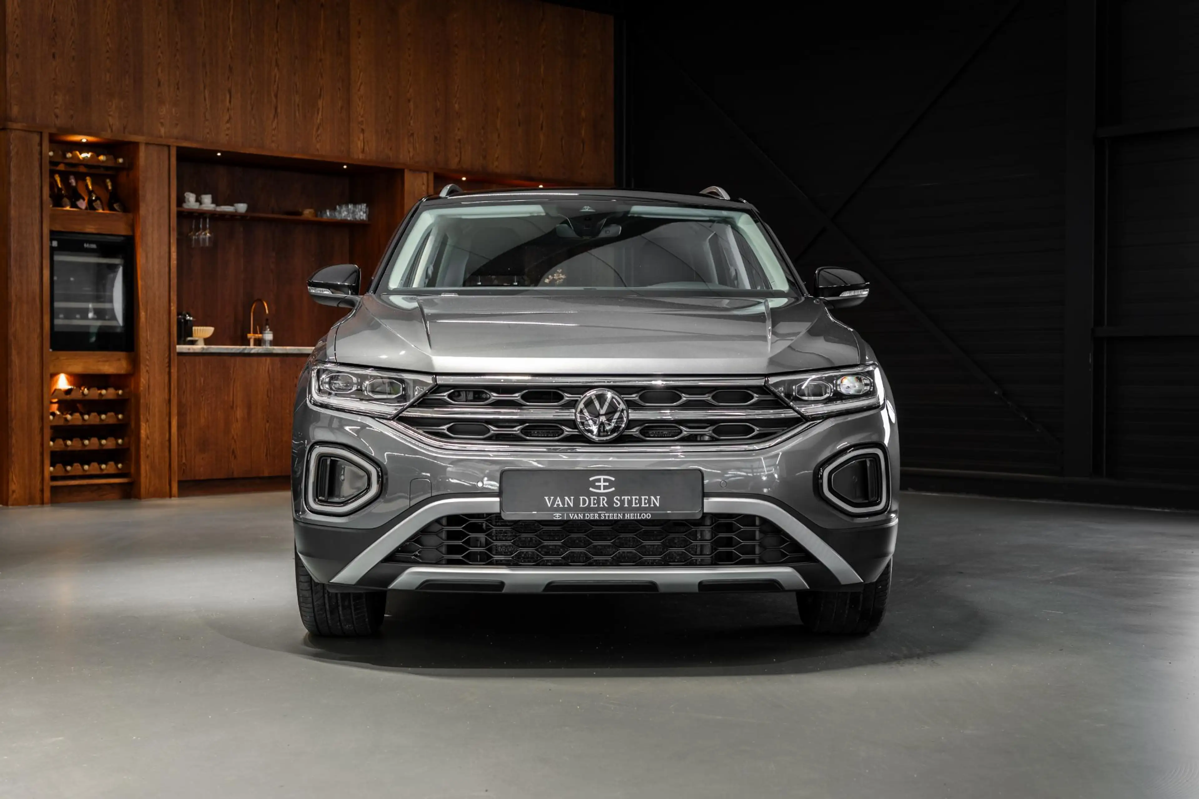 Volkswagen T-Roc 1.5 TSI Life Afn. Trekhaak | Camera — photo 10