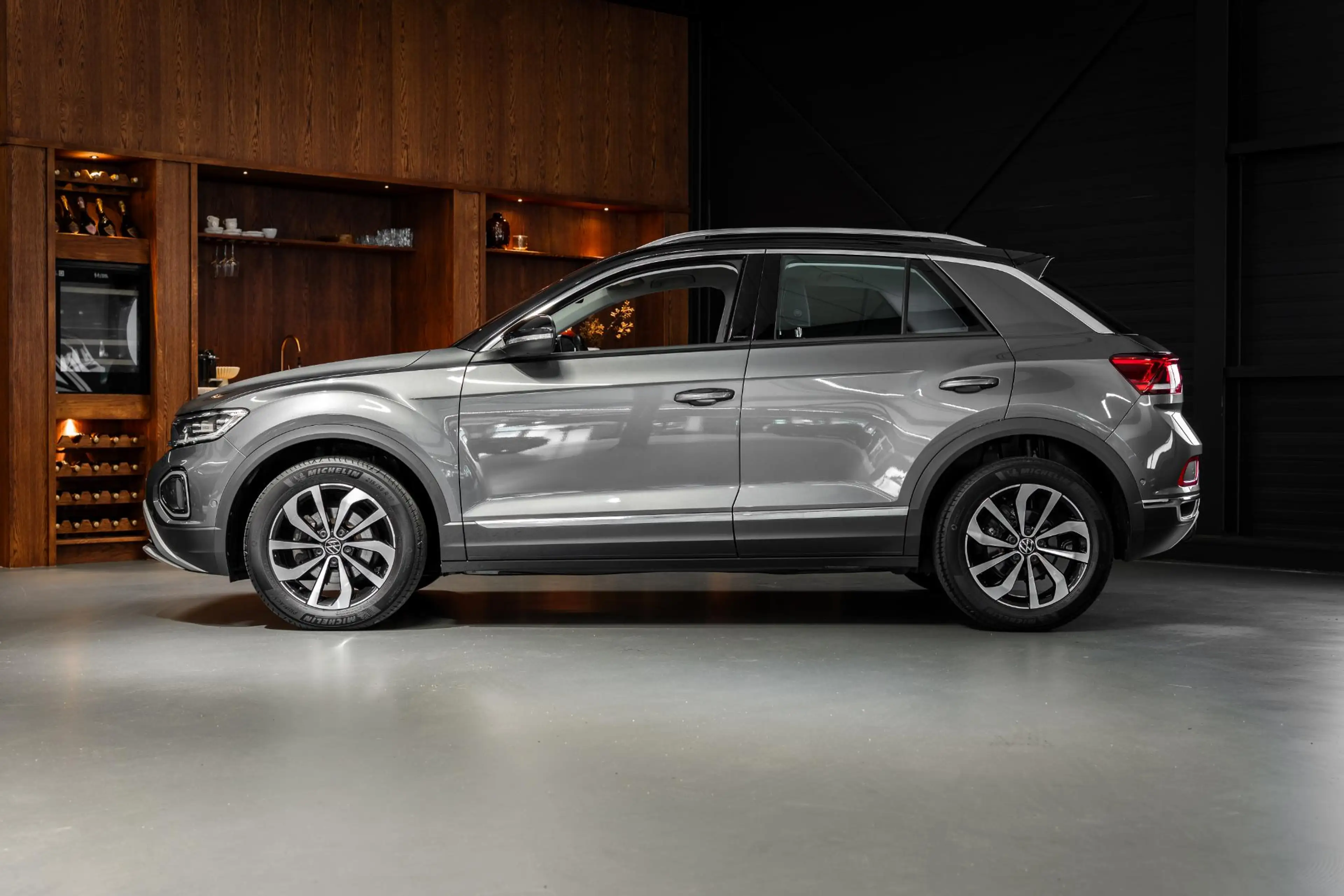Volkswagen T-Roc 1.5 TSI Life Afn. Trekhaak | Camera — photo 5