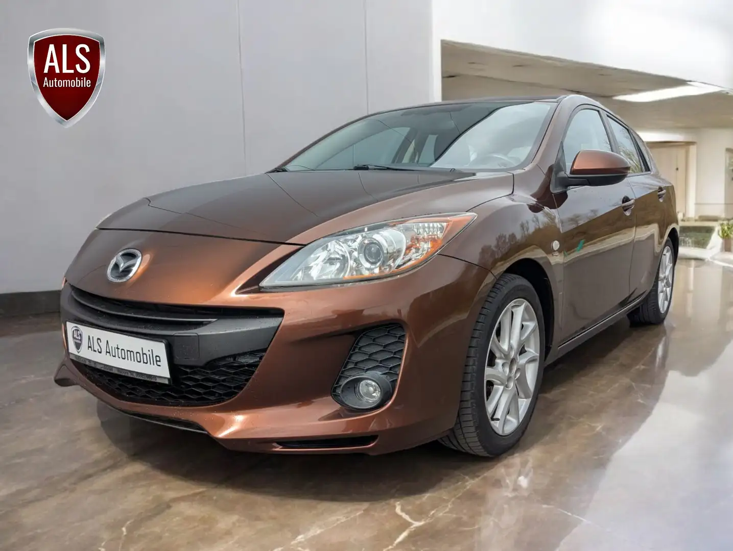Mazda 3 Edition"SHZ"Klima"AHK abn."1 Hand"69000 km." Braun - 1