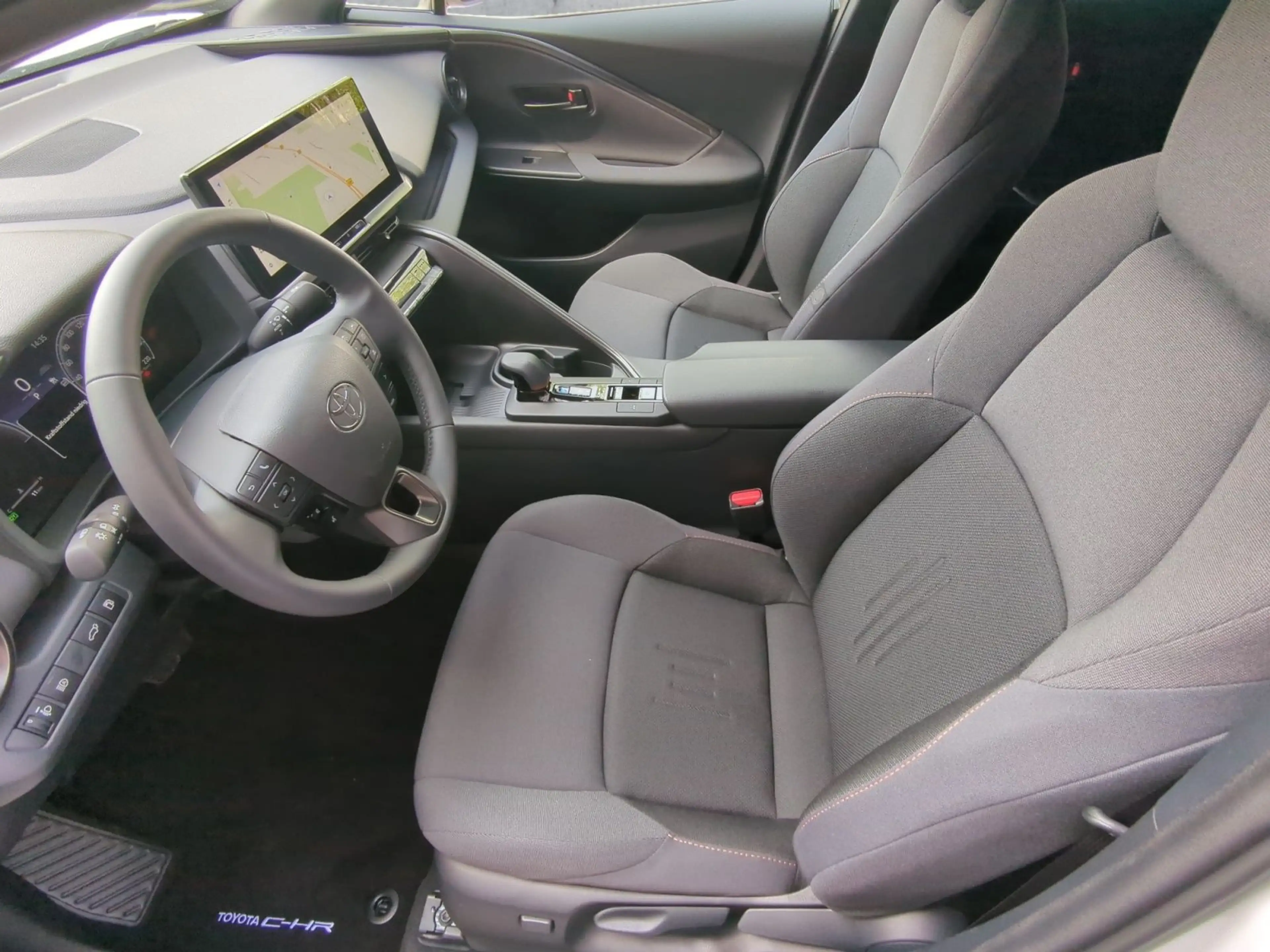 Toyota C-HR 2.0 Hybrid TEAM D LED+NAVI+APP+ACC+SHZ+RFK — photo 12