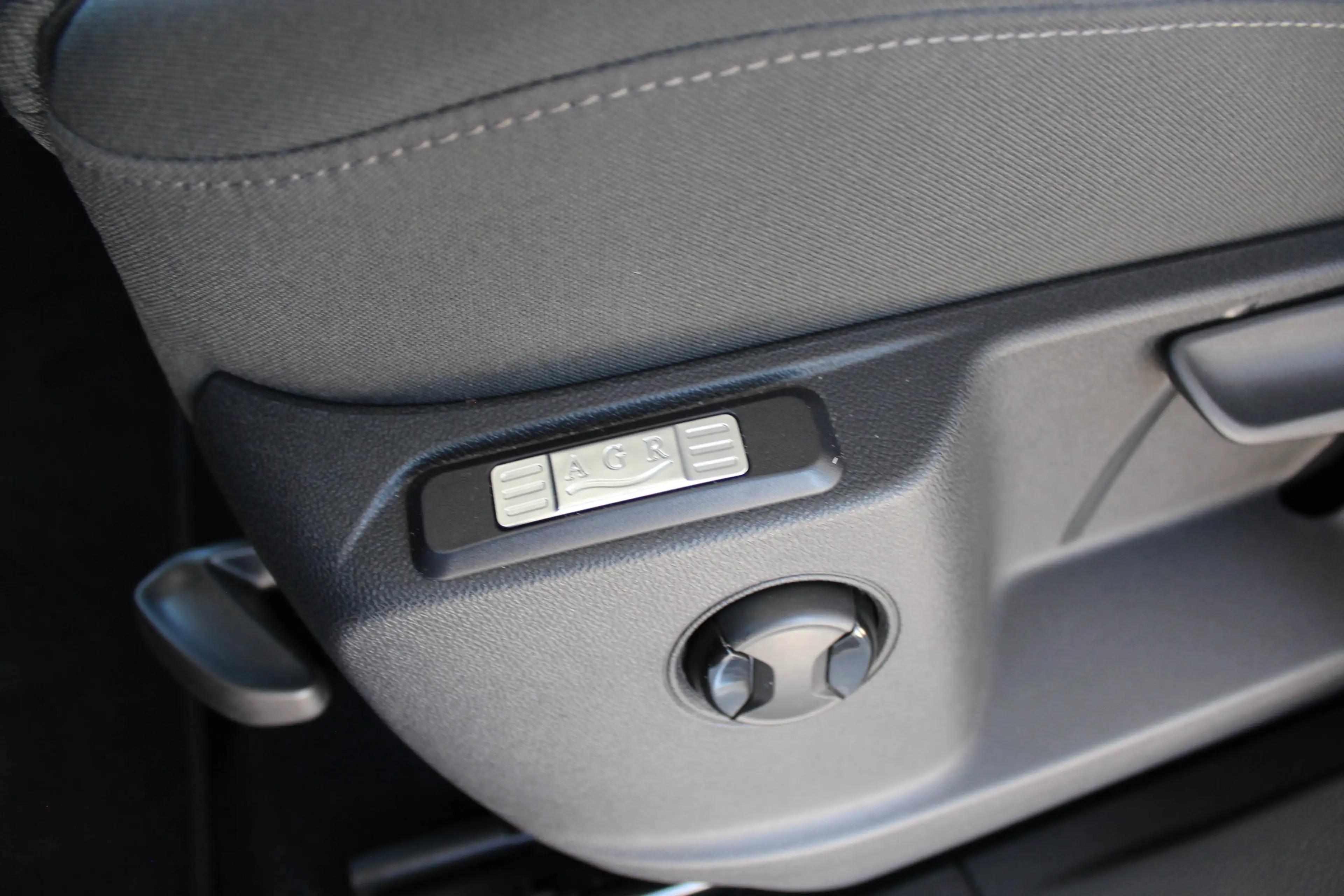 Ford Grand Tourneo Titanium PHEV*7-Sitze*Navi*Kamera*ACC*Kamera*PDC — photo 15