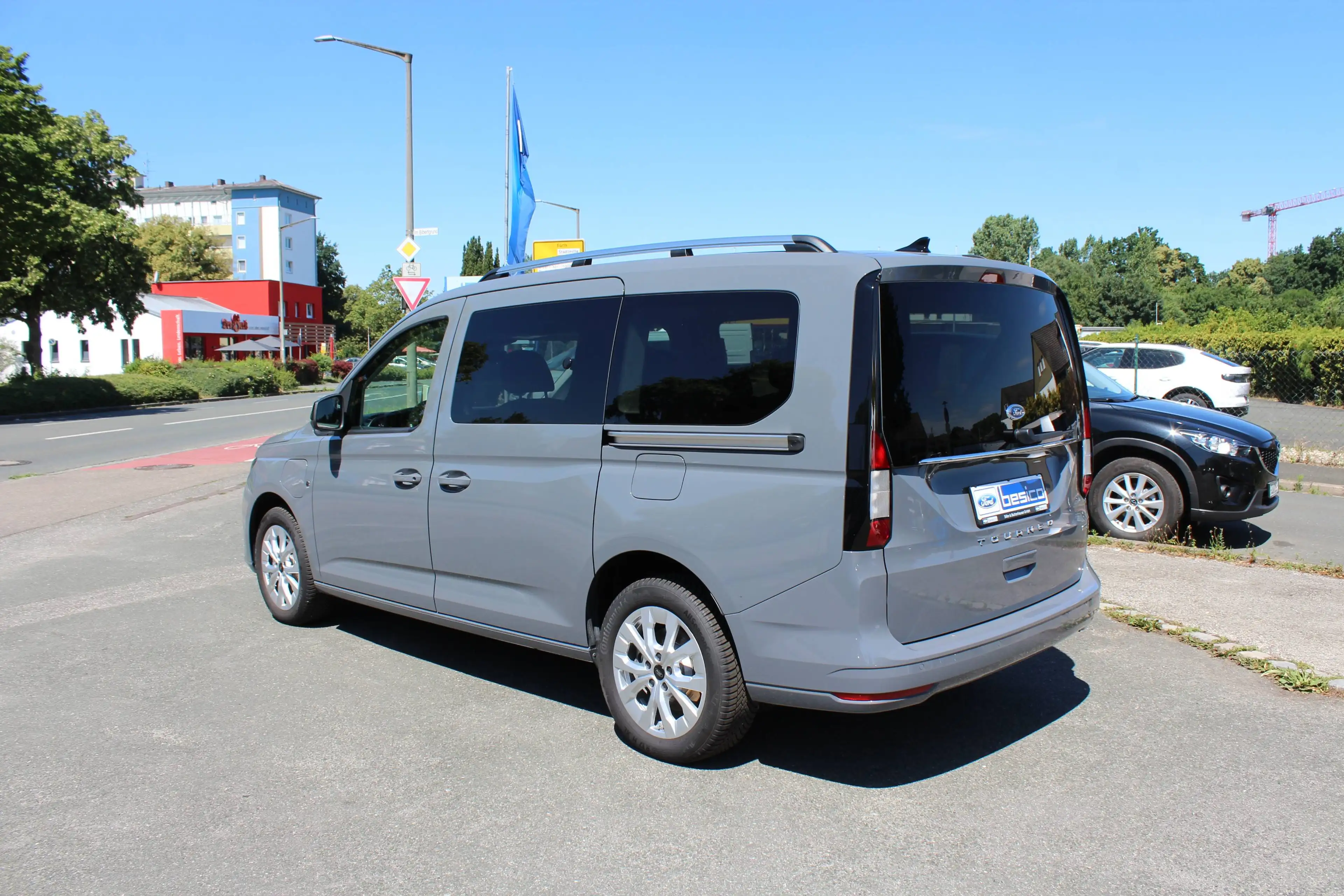 Ford Grand Tourneo Titanium PHEV*7-Sitze*Navi*Kamera*ACC*Kamera*PDC — photo 2