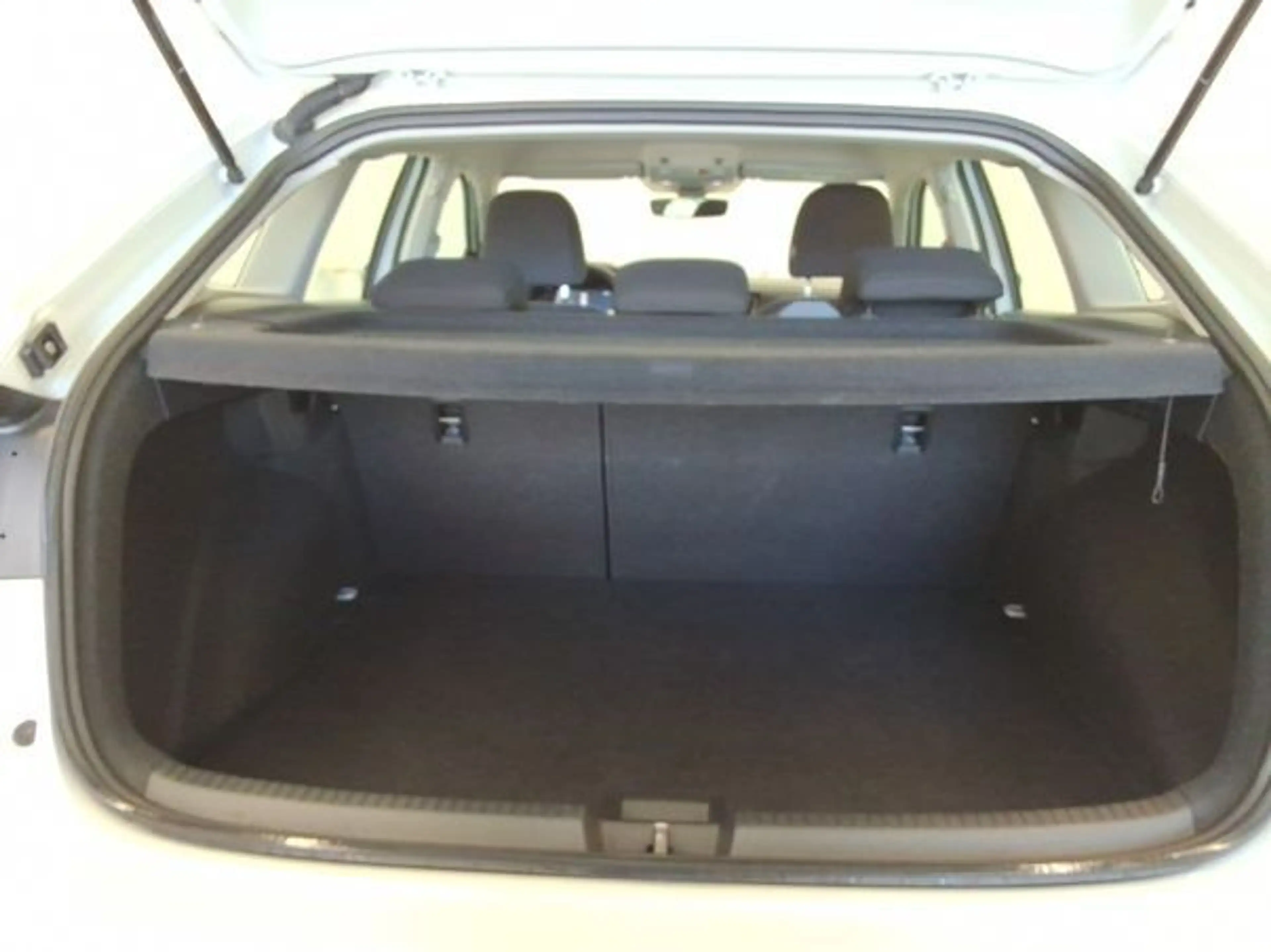 Volkswagen Taigo 1.0TSi DSG Life R-Kamera Navi ACC LED Sitzheiz.... — photo 6