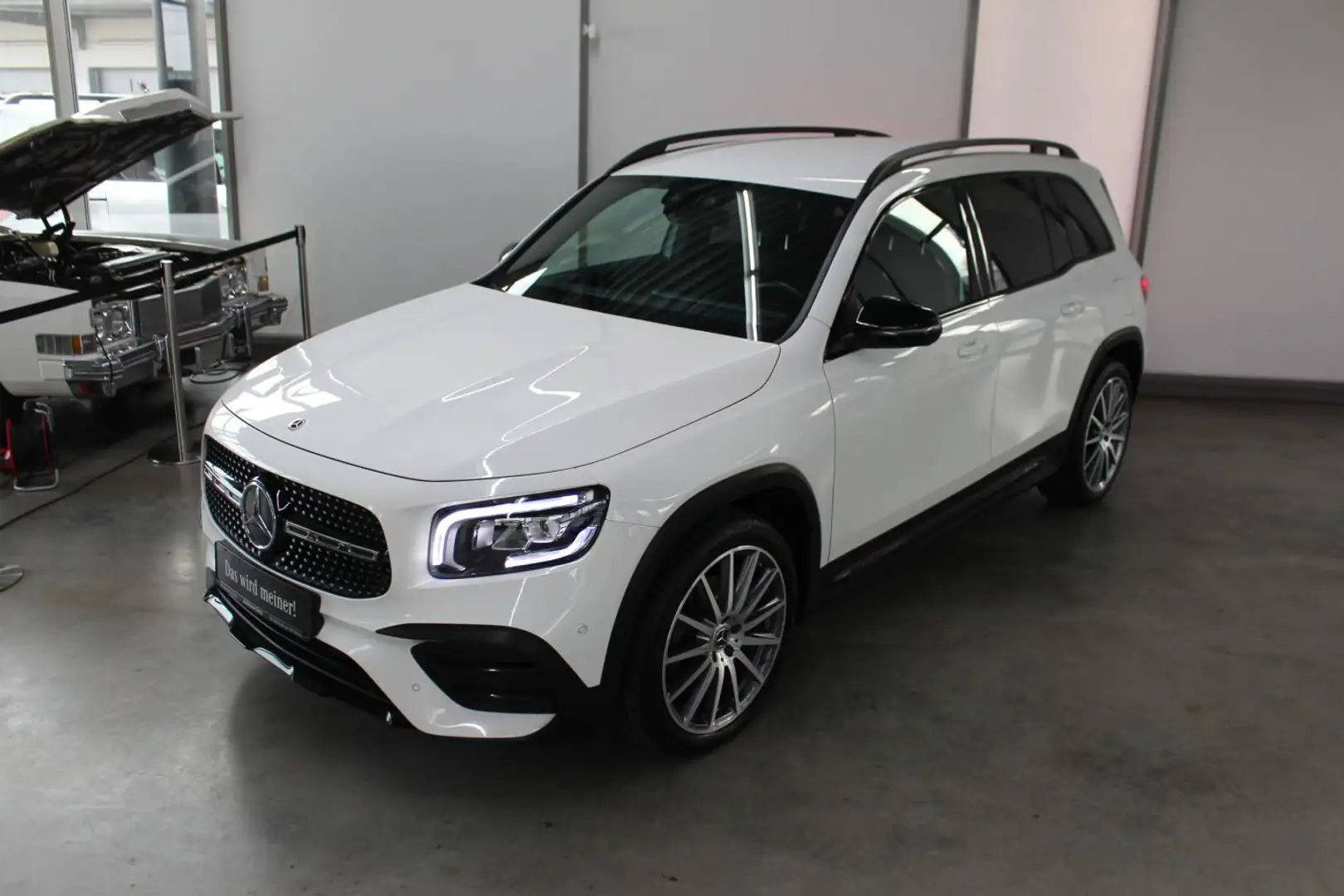 Mercedes-Benz GLB 250 4M AMG LED Kamera SHZ PTS Night-Paket Weiß - 1