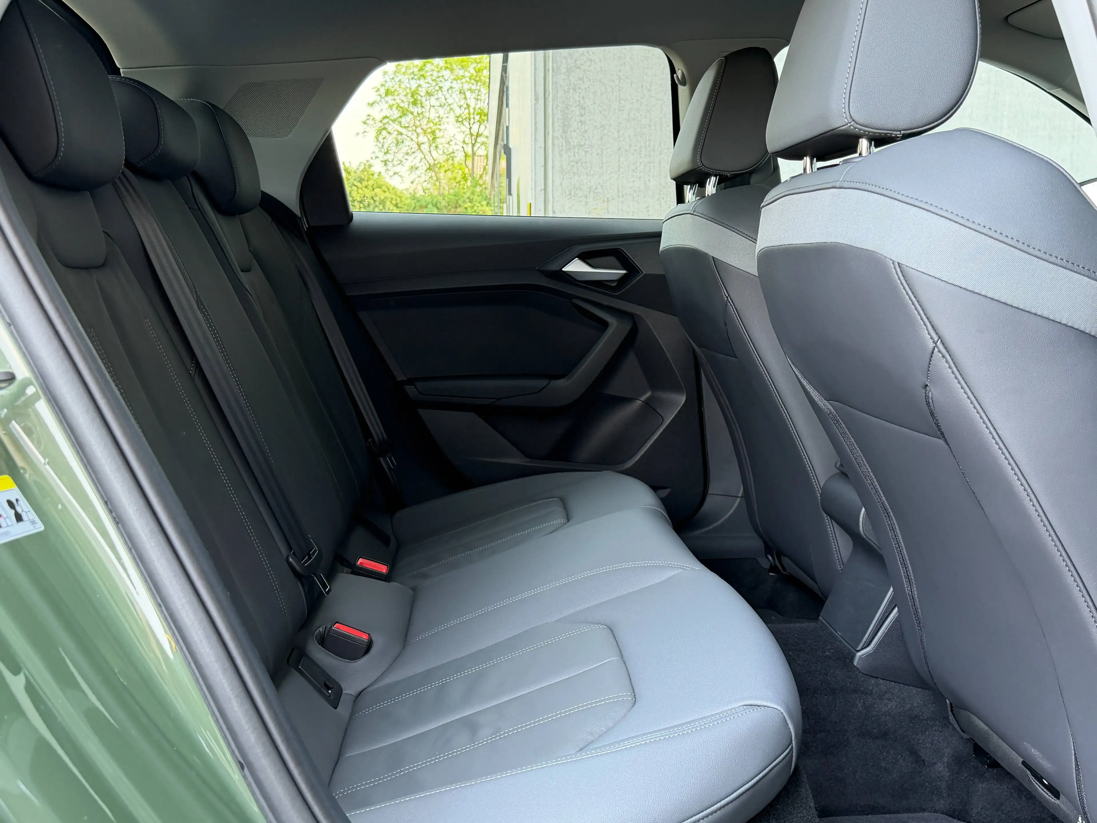 Audi A1 ALLSTREET 30TFSI S-LINE LEDER ACC DISTRIKT GREEN — photo 13
