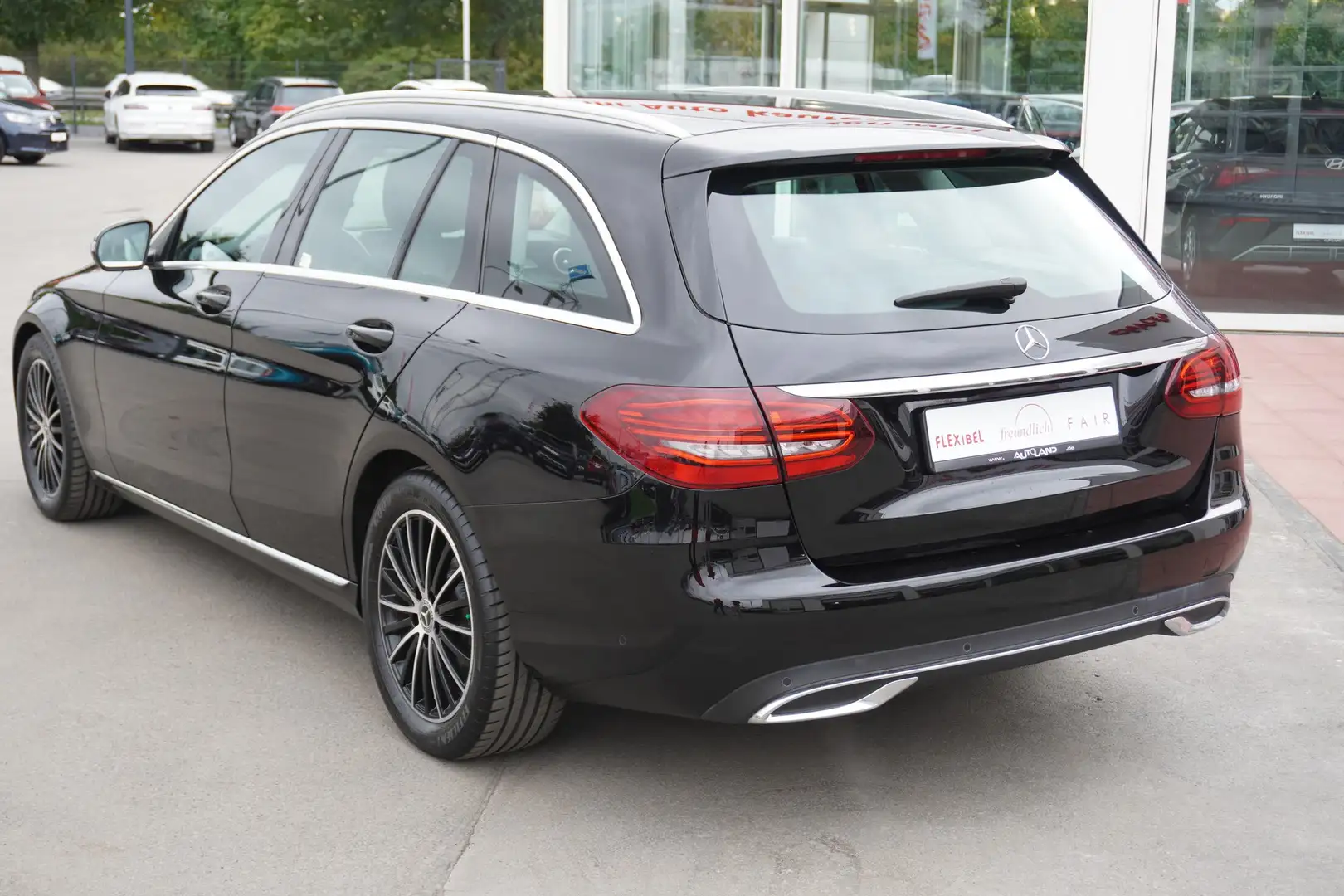 Mercedes-Benz C 160 C200 T-Modell  Avantgarde LED Navi Kamera Leder Negro - 2