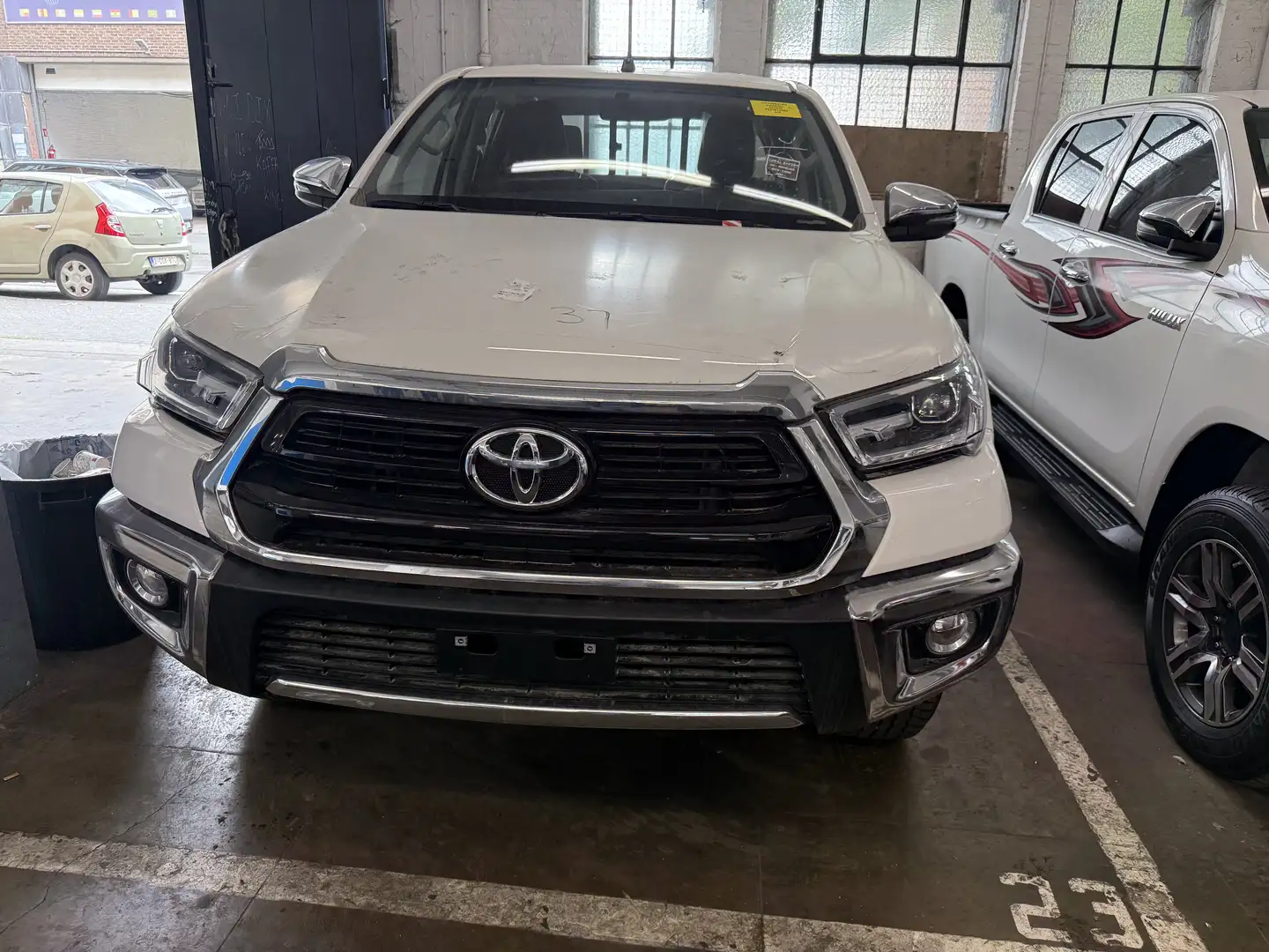 Toyota Hilux TOYOTA HILUX ESSENCE 2.7 AUTOMATIQUE Wit - 1