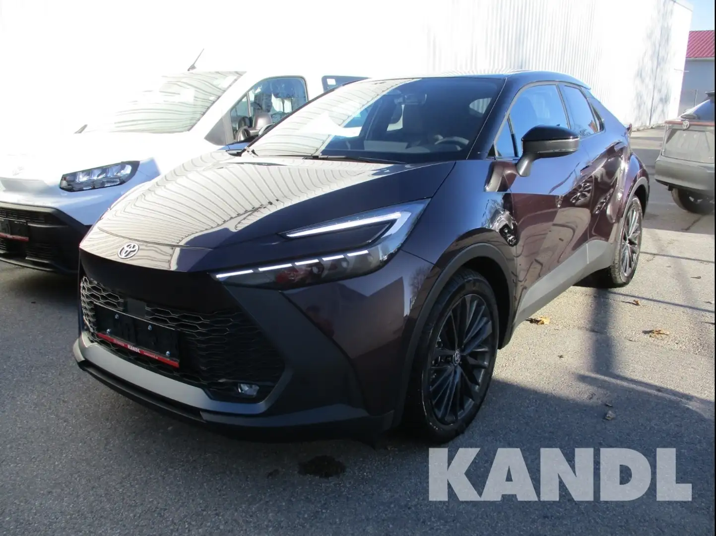 Toyota C-HR 1.8 Hybrid E-CVT Active Drive Blau - 1