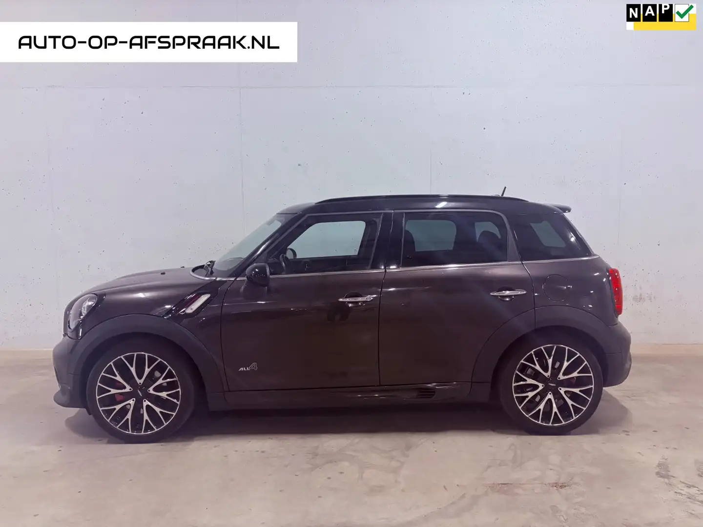 MINI John Cooper Works Countryman Mini 1.6 ALL4 Chili Leer Marrón - 1