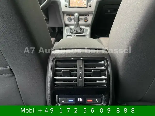Volkswagen Passat view 14