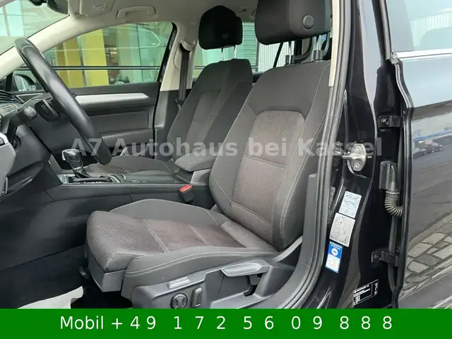 Volkswagen Passat view 12