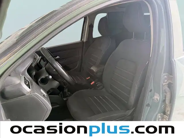 Dacia Duster view 8