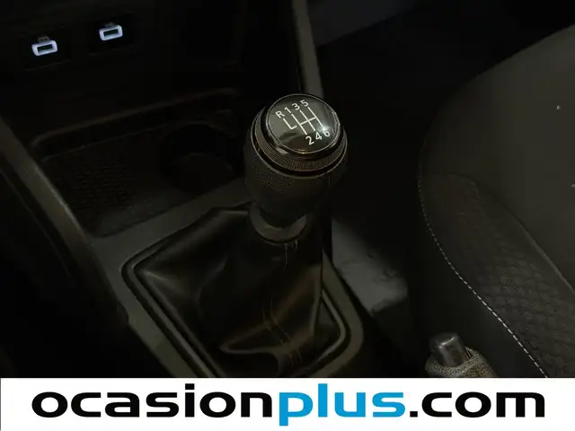 Dacia Duster view 5