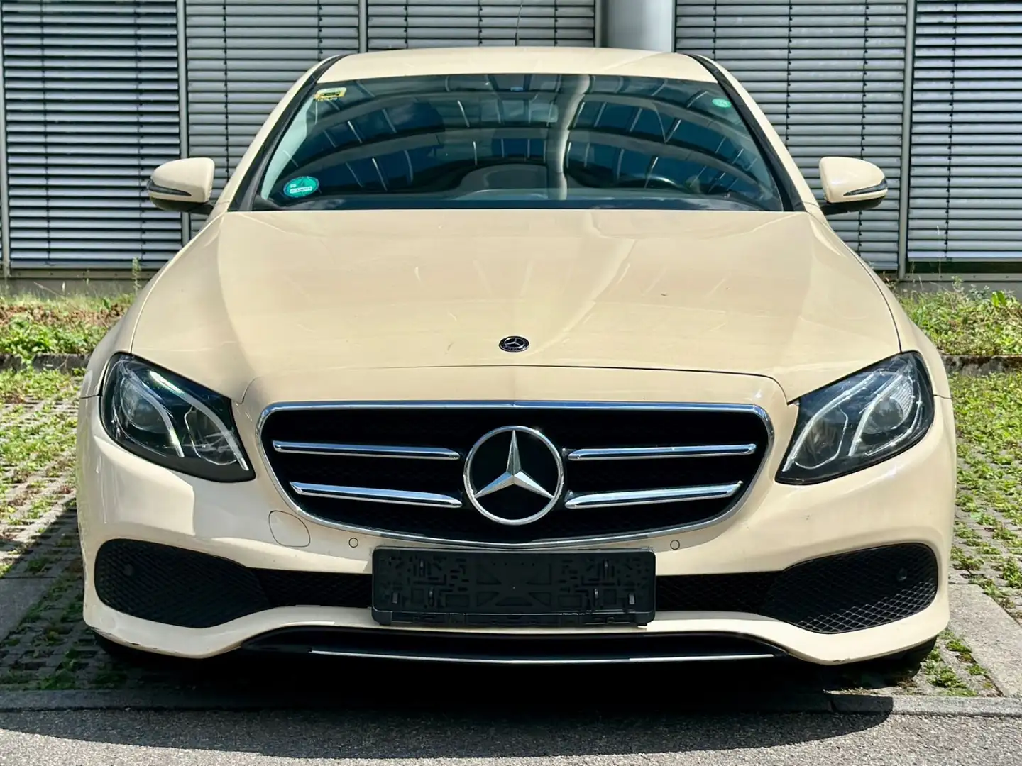 Mercedes-Benz E 200 E -Klasse Lim. E 200 d/ Leder/net9076 - 2