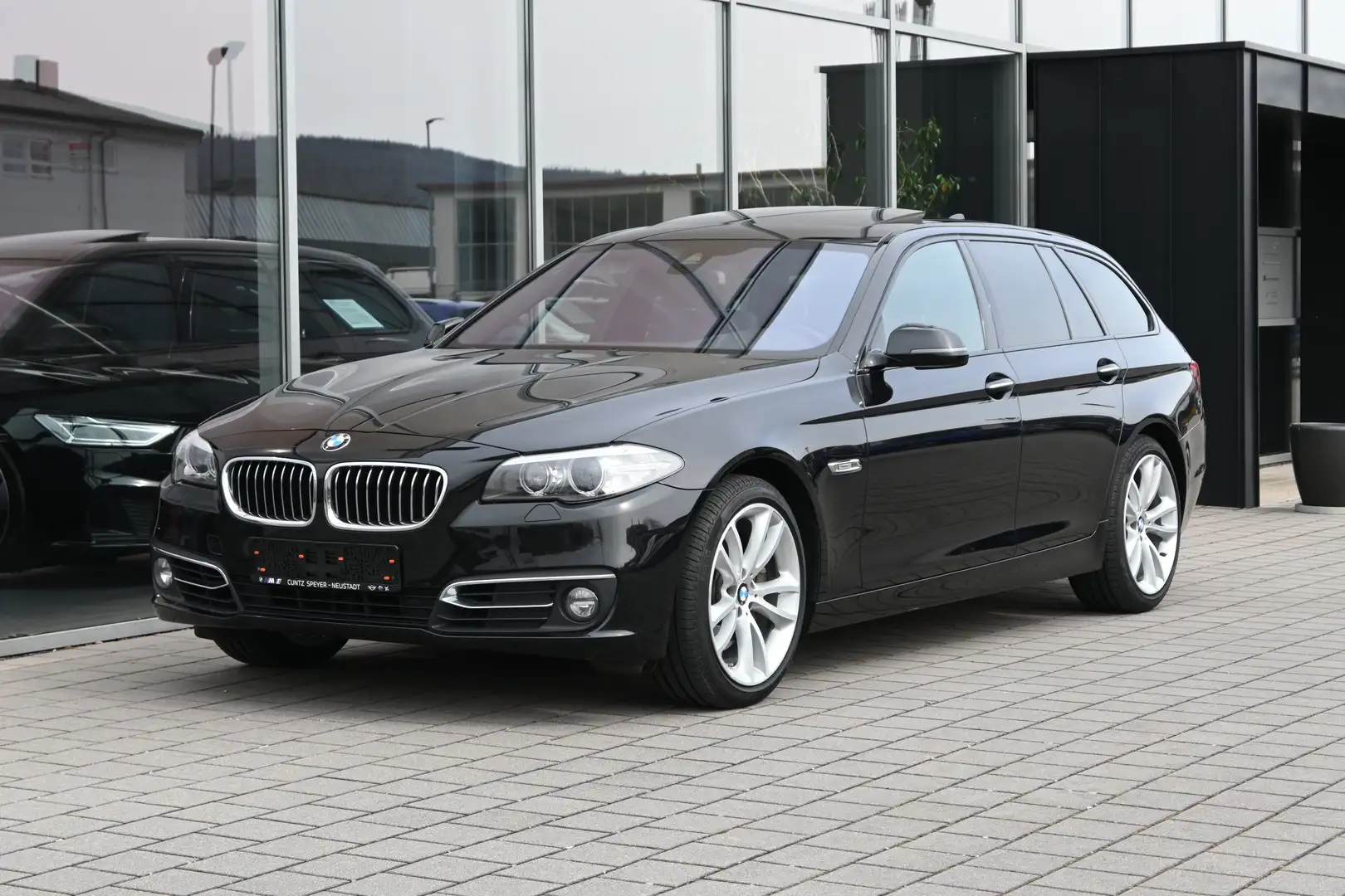 BMW 535 d xDr Touring Luxury *HUD*HARMAN *SITZKLIMA*STHZG* Negro - 1