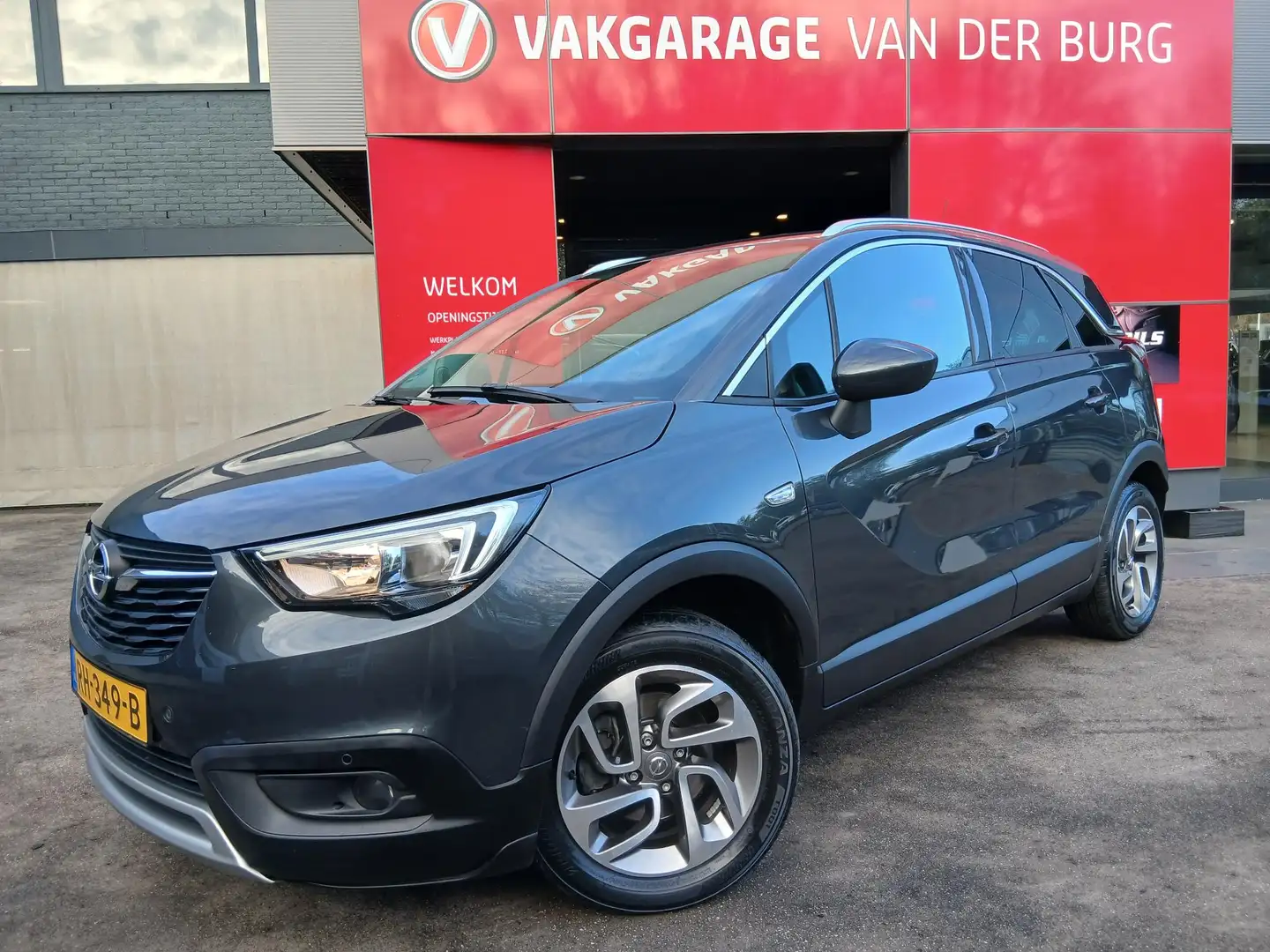 Opel Crossland X 1.2 Turbo Innovation Grijs - 2