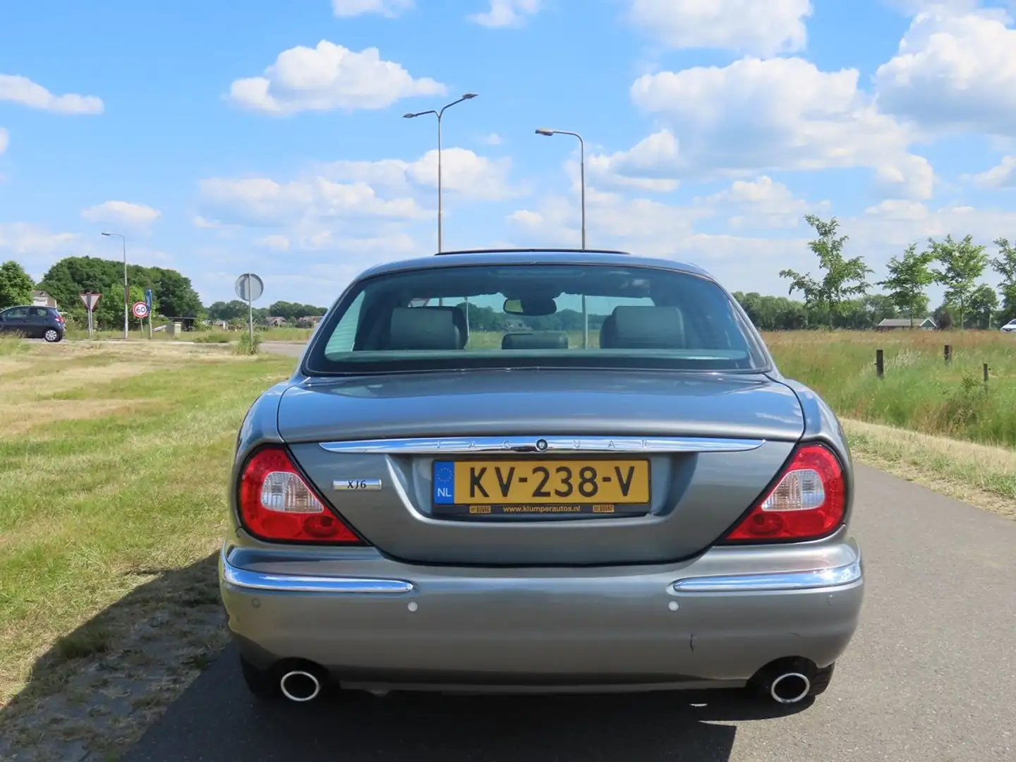 Jaguar XJ 3.0 V6 Executive Aut., Weinig km, Full option, 19" Сірий - 2