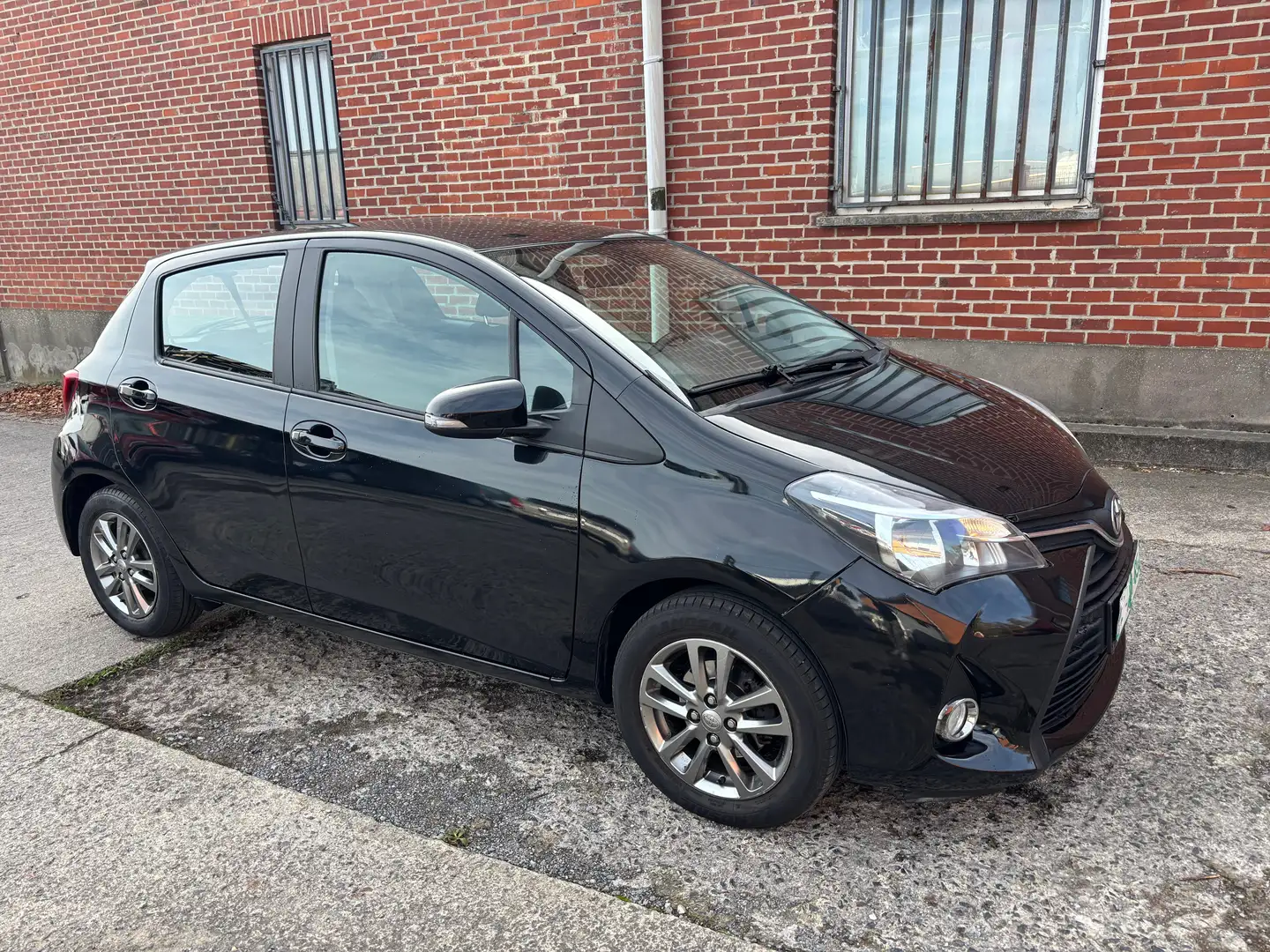 Toyota Yaris Yaris 1.33i VVT-i Zwart - 2