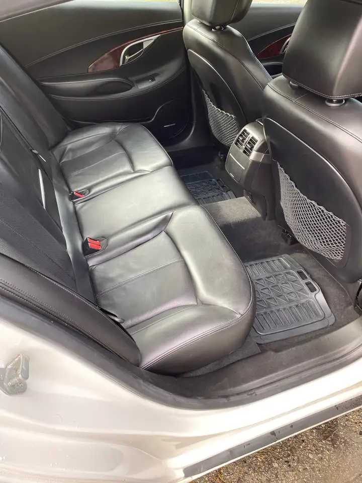 Buick Lacrosse снимка Buick Lacrosse