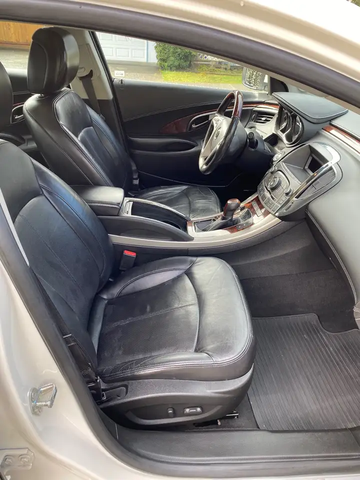 Buick Lacrosse снимка Buick Lacrosse