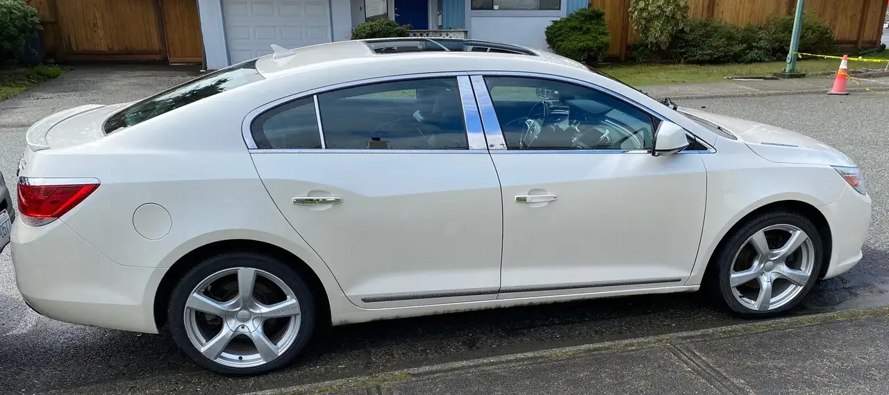 Buick Lacrosse снимка Buick Lacrosse