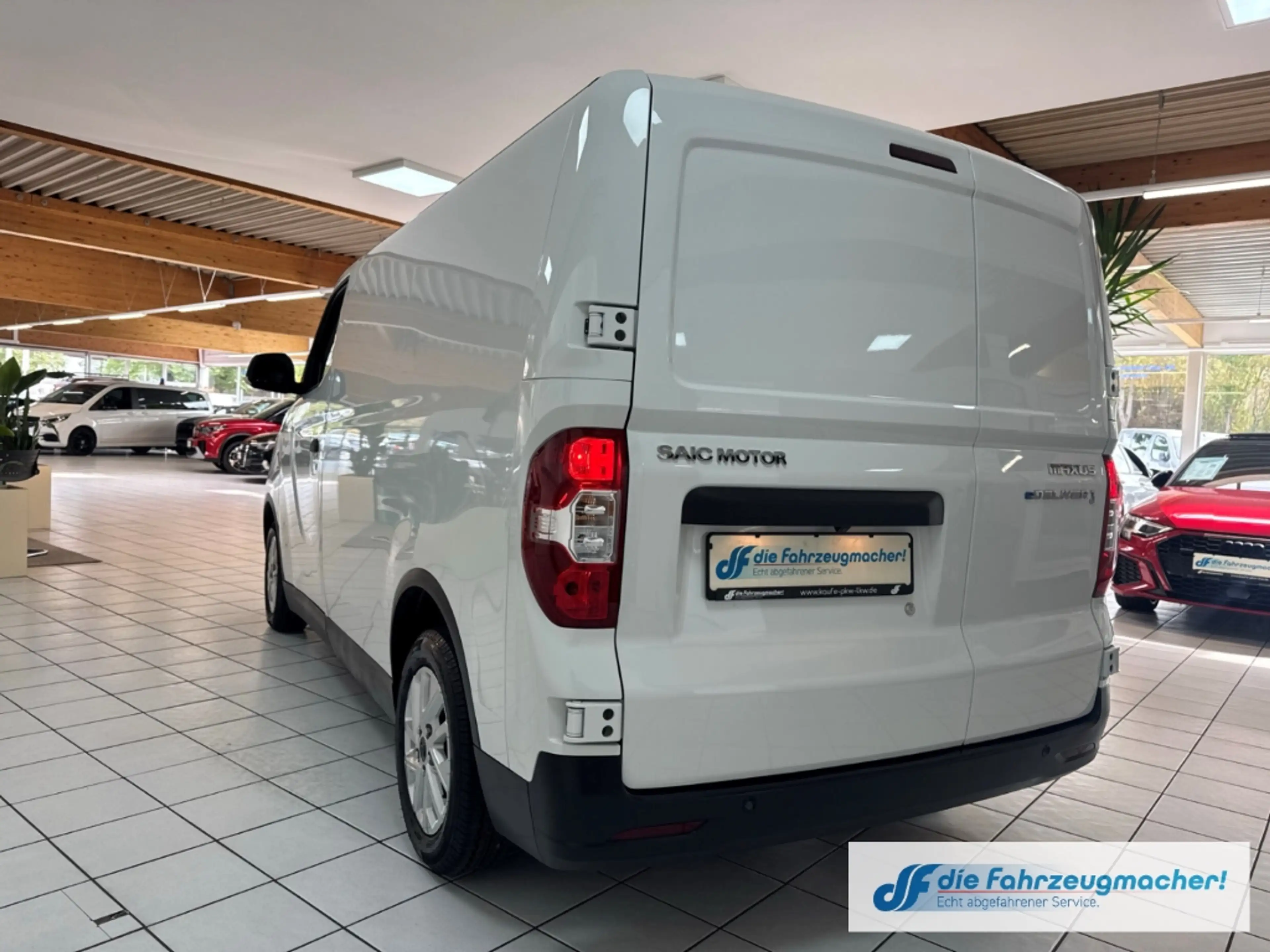 Maxus eDeliver 3 Kasten L1H1 Apple CarPlay Android Auto Klimaautom — photo 3