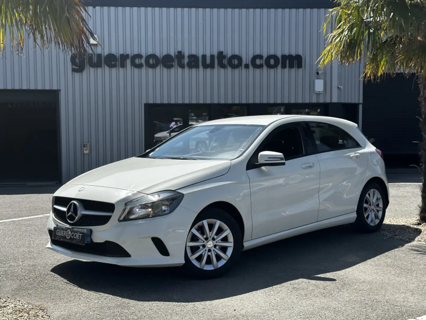 Mercedes-Benz A 160 160 D INTUITION 7G-DCT Blanc - 1