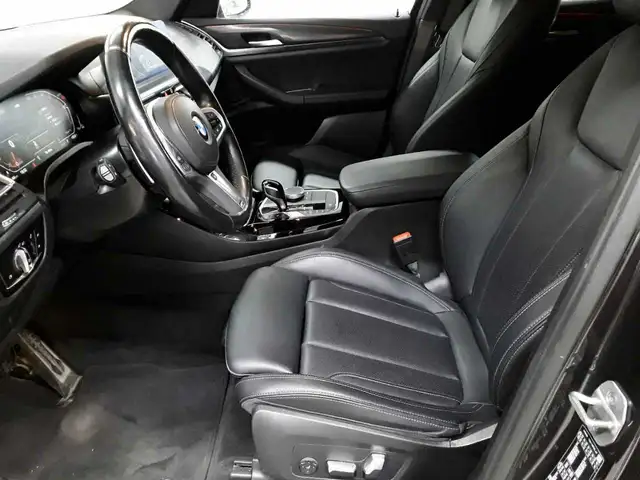 BMW X3 view 7
