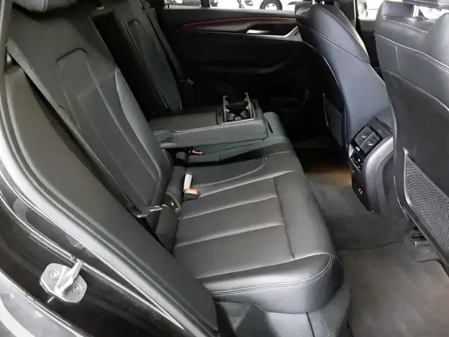 BMW X3 view 14