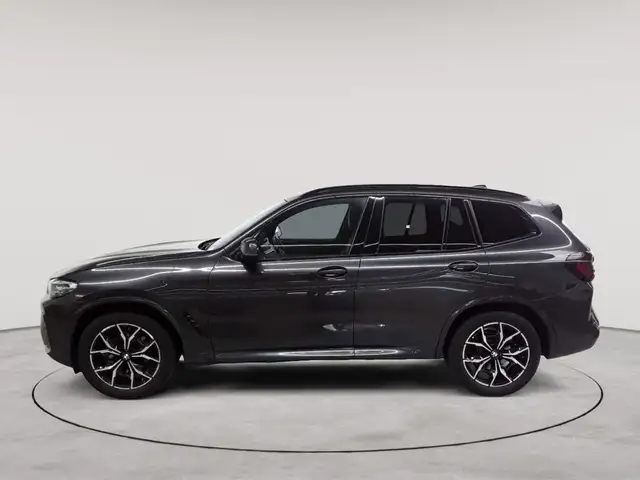 BMW X3 view 6