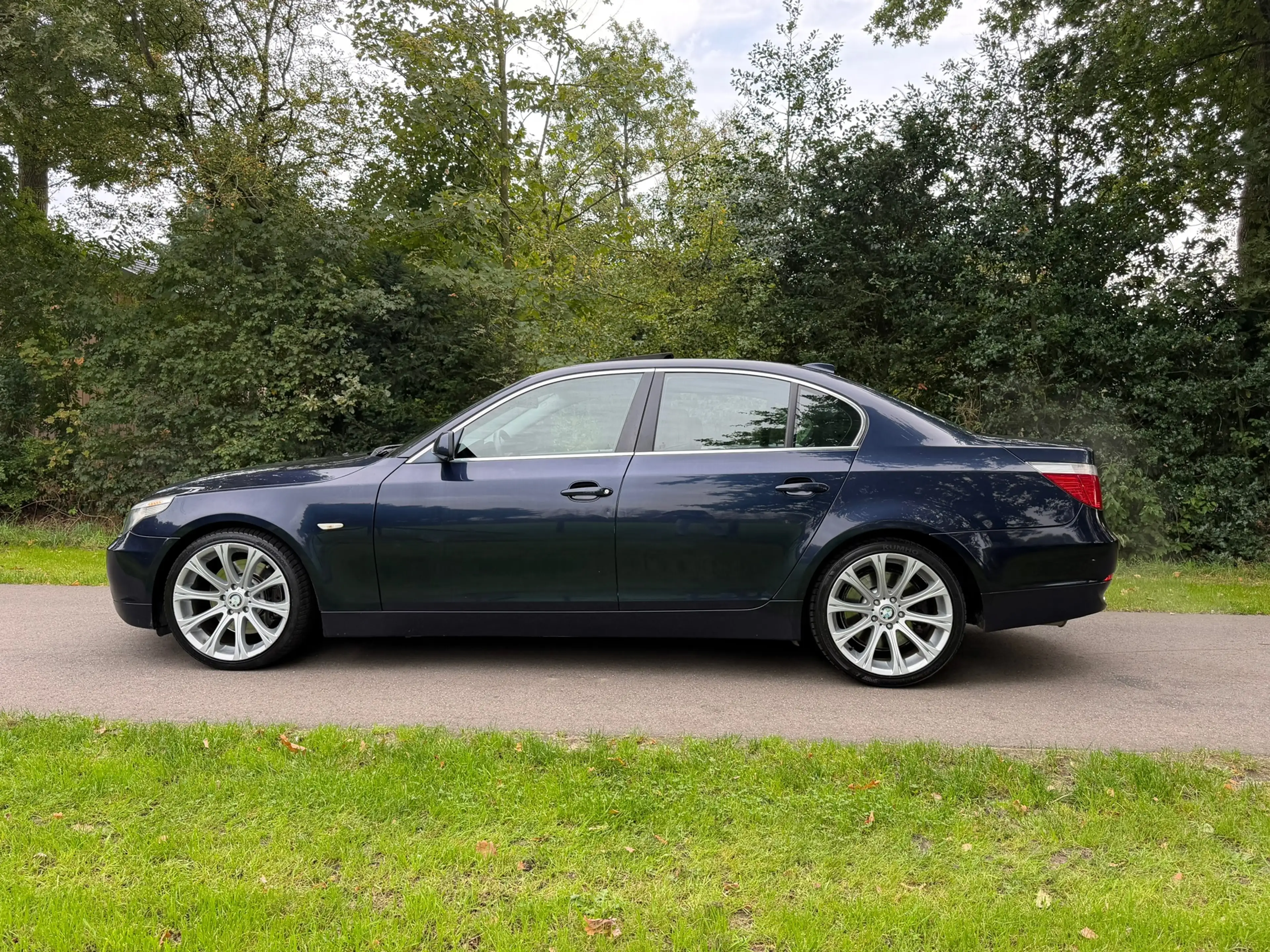 BMW 545 5-serie 545i | Schuif/kanteldak + Leder + Memory — photo 2