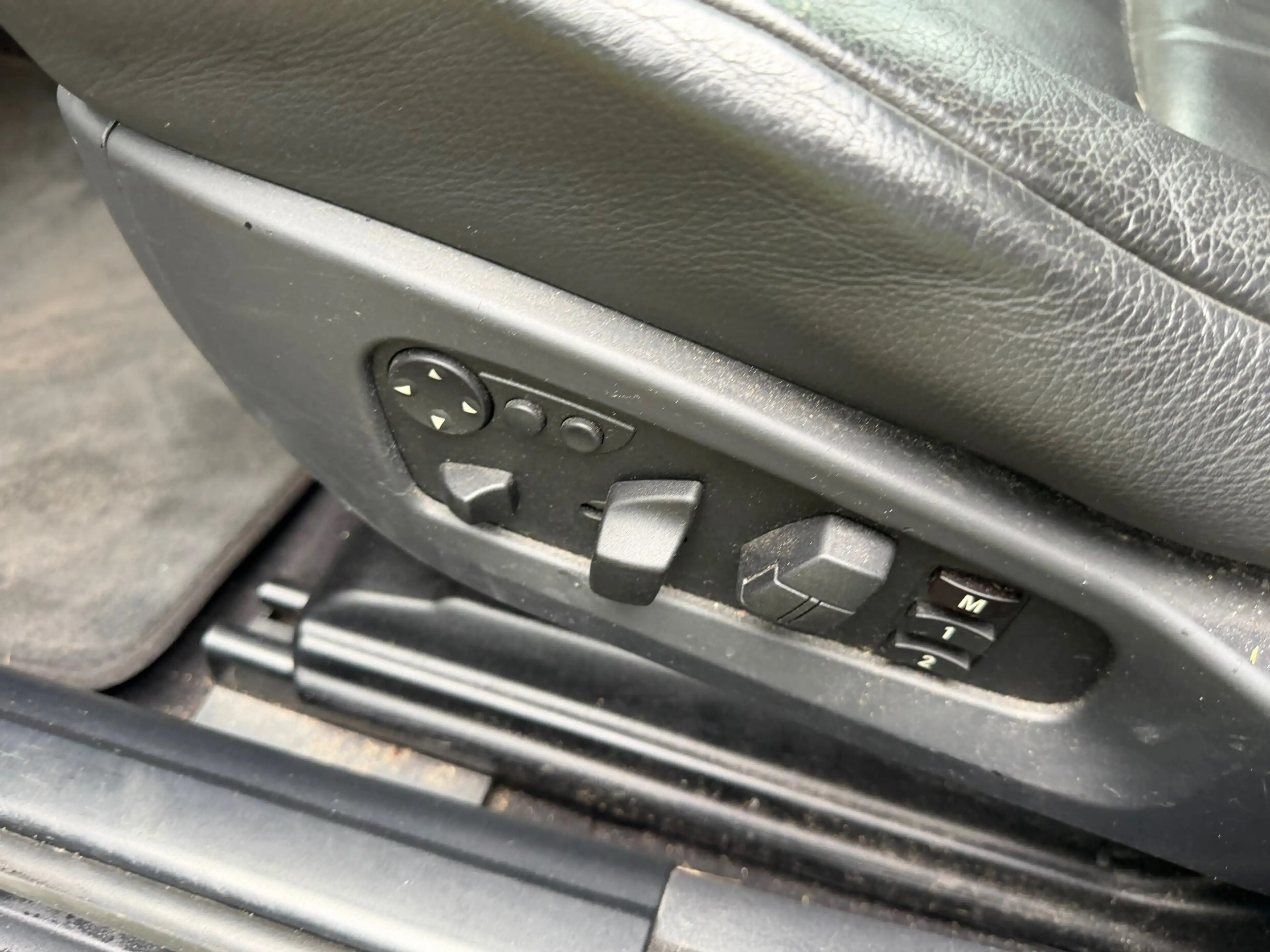 BMW 545 5-serie 545i | Schuif/kanteldak + Leder + Memory — photo 15