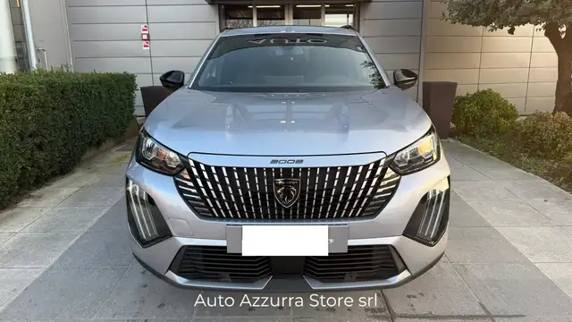 Peugeot 2008 view 2