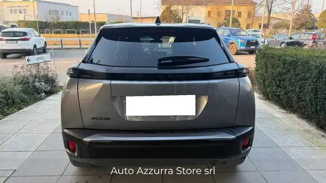 Peugeot 2008 view 5