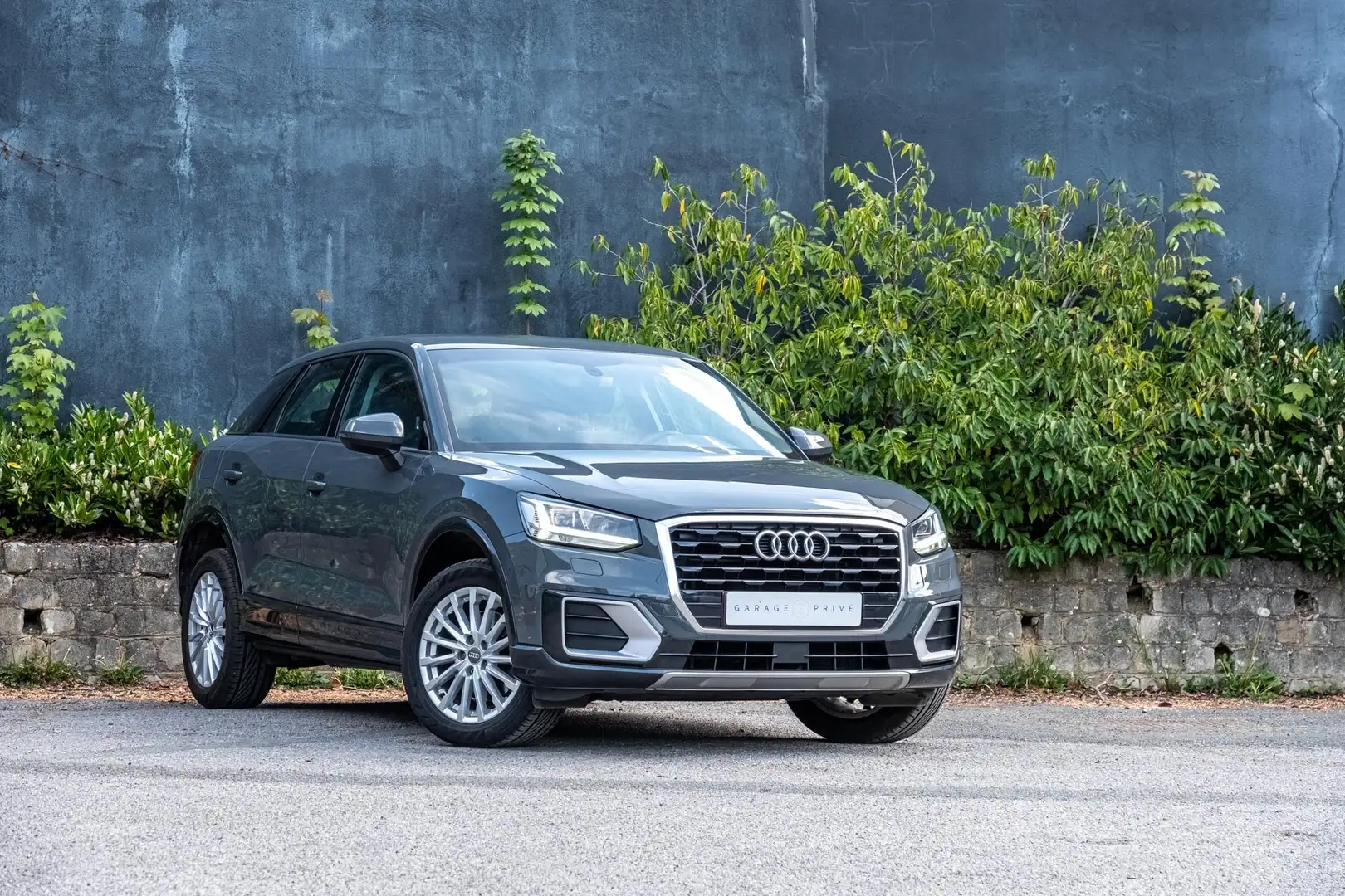 Audi Q2 1.4 TFSI Stronic | Garantie 12M Šedá - 2