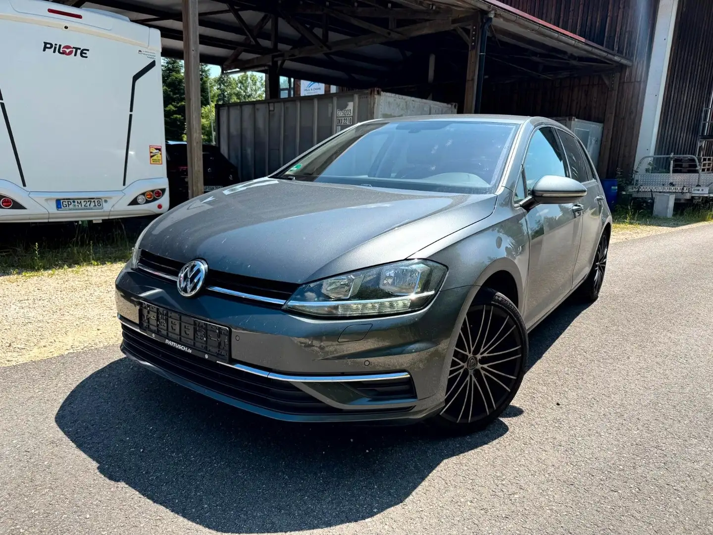 Volkswagen Golf VII Lim. Comfortline **SHZ/ACC** Grau - 1