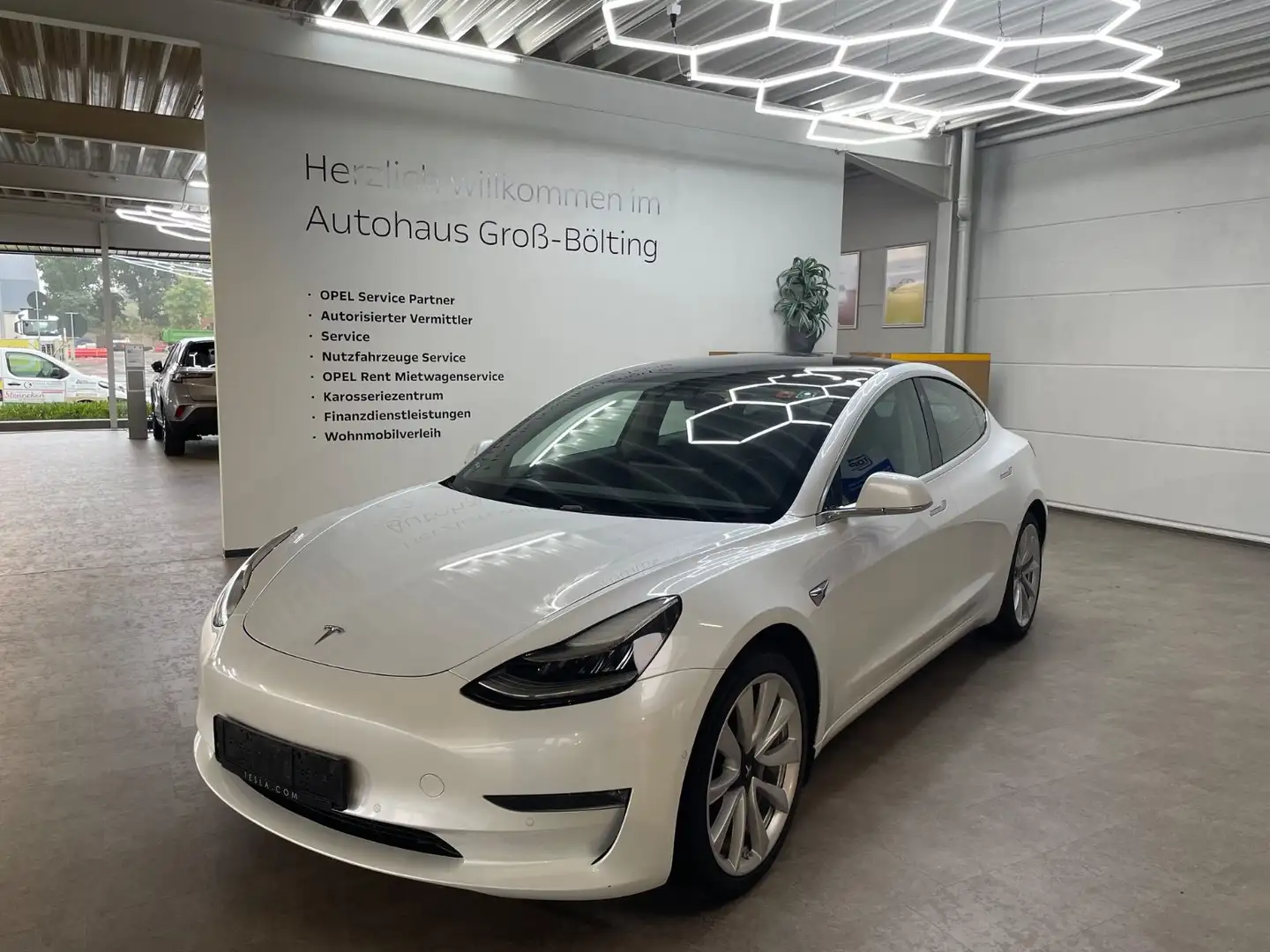 Tesla Model 3 Long Range Dual AWD Weiß - 1