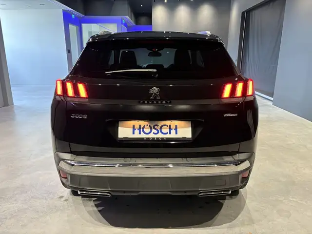 Peugeot 3008 view 4