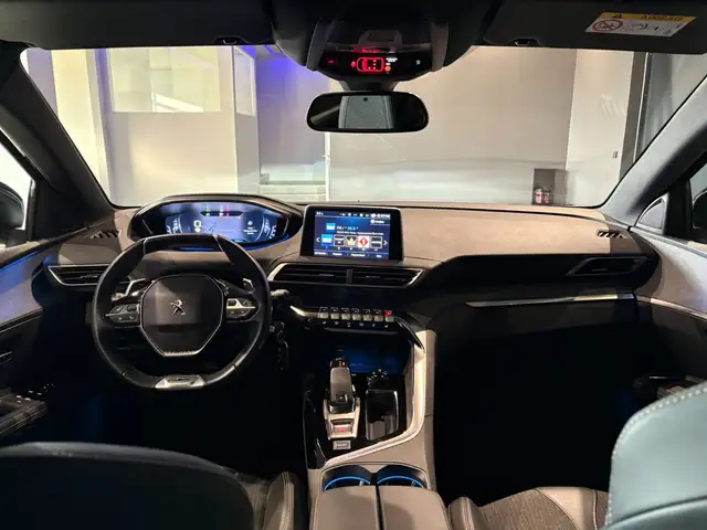 Peugeot 3008 view 11