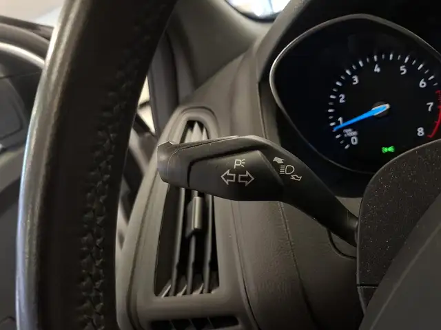 Ford Focus view 13
